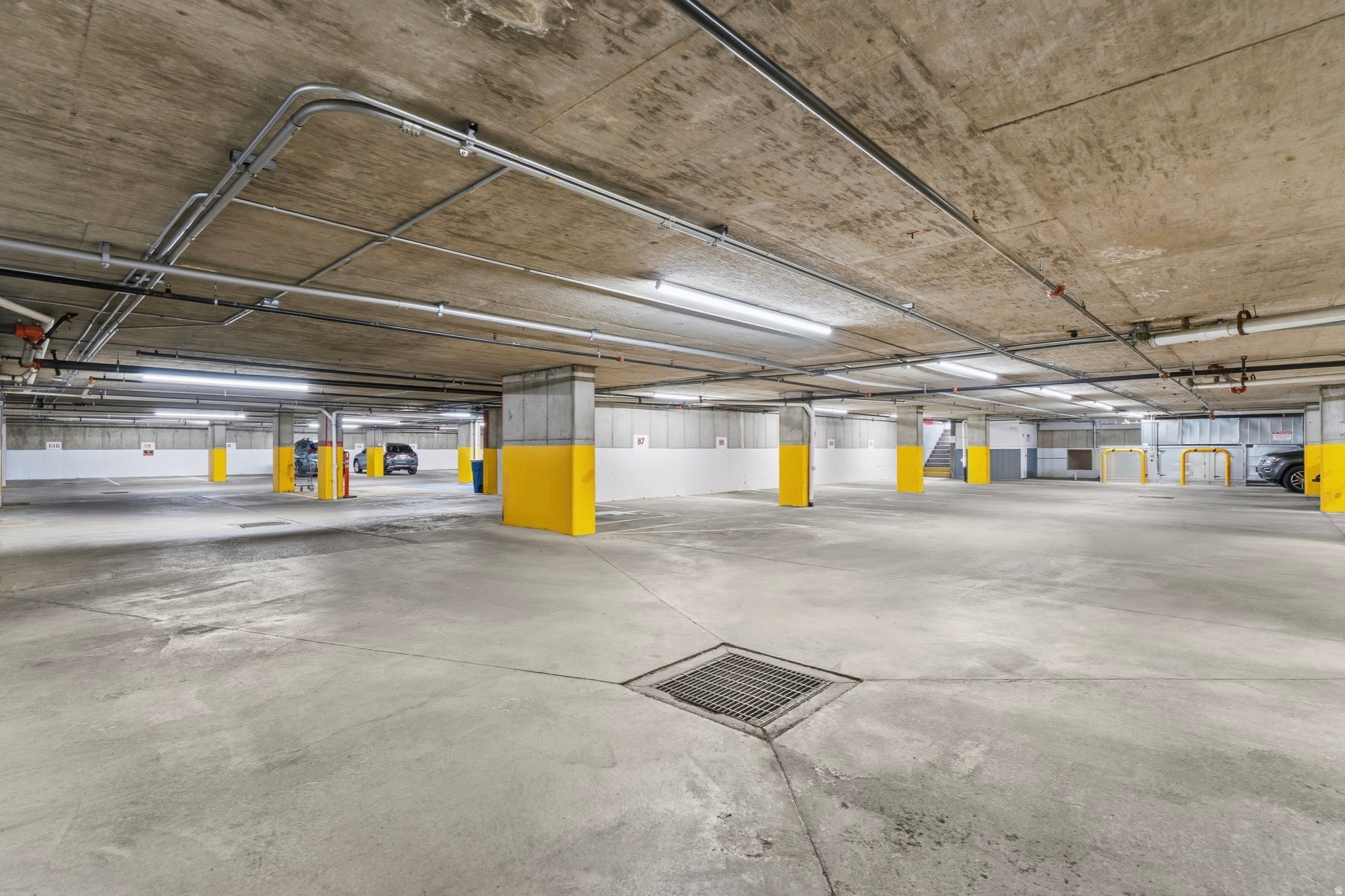SUN CREEK CONDOMINIUM - Residential
