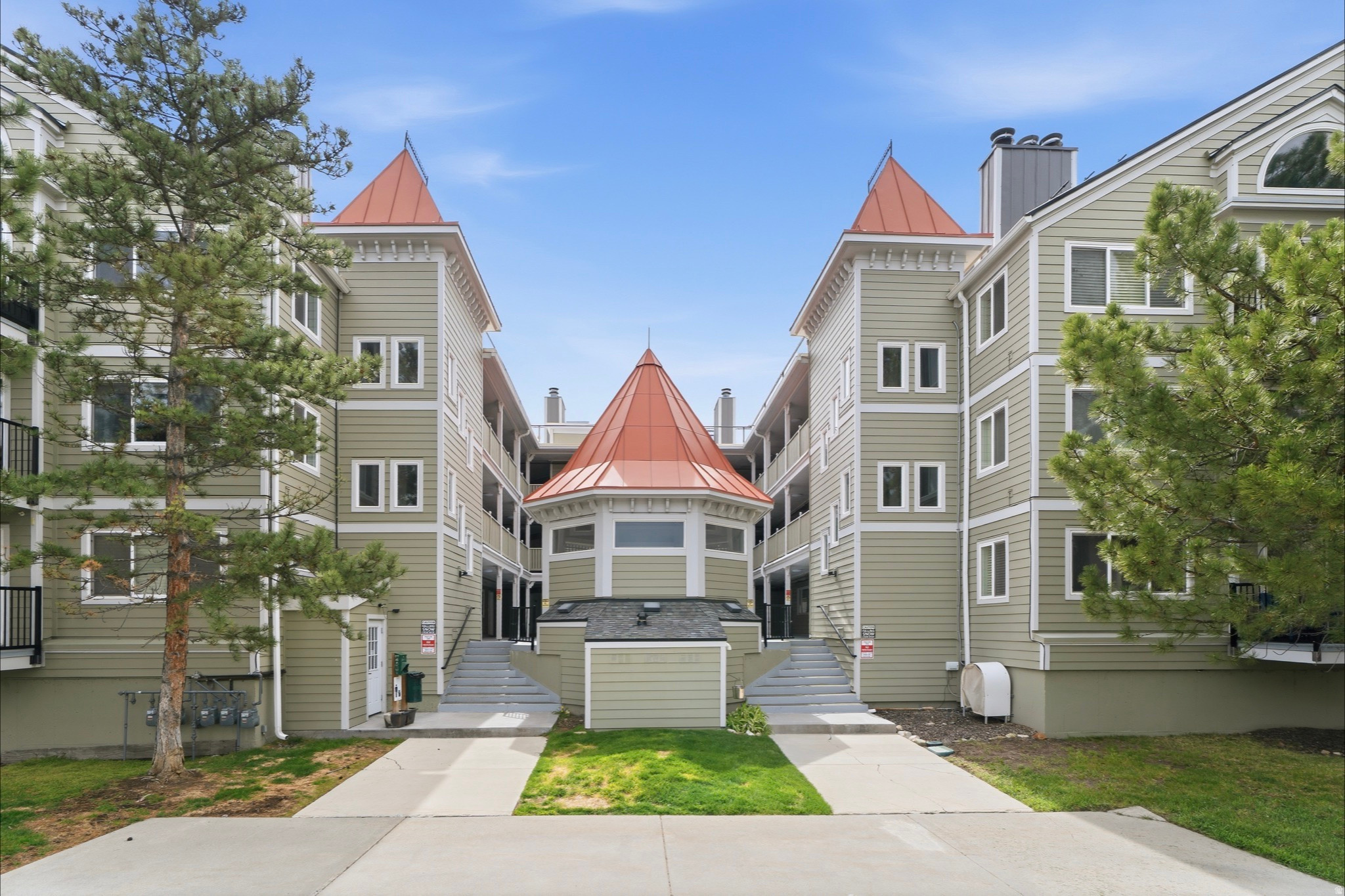 SUN CREEK CONDOMINIUM - Residential