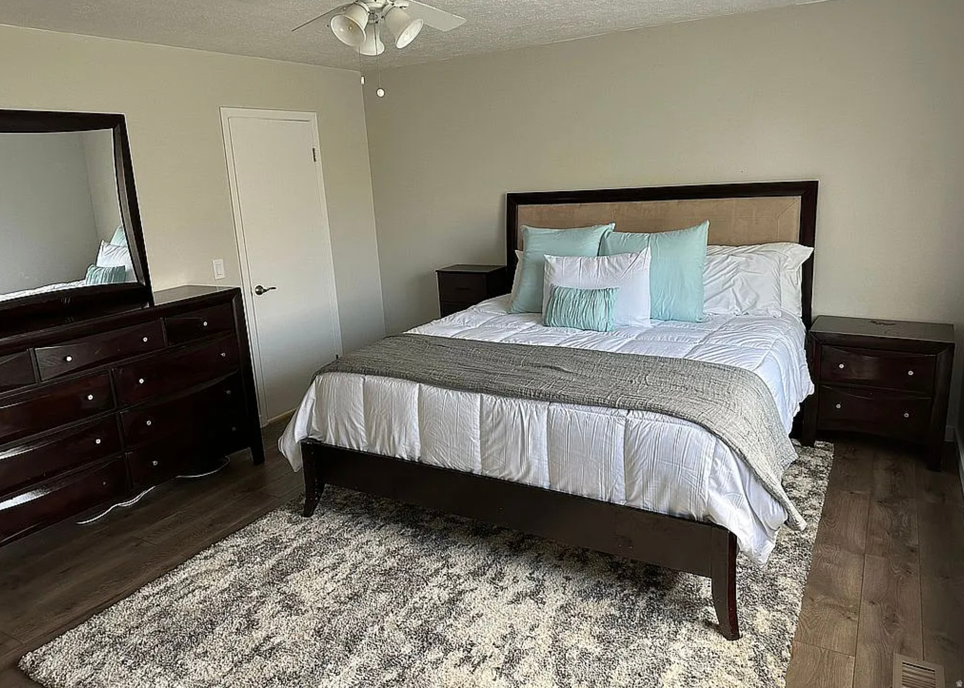 EDGEWOOD - Residential