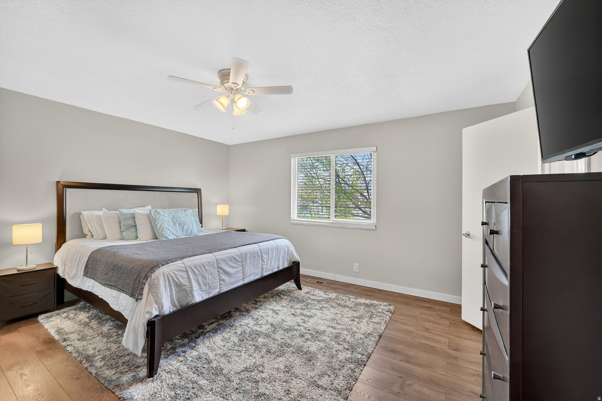 EDGEWOOD - Residential