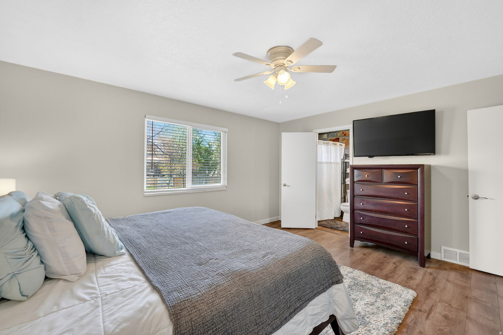 EDGEWOOD - Residential