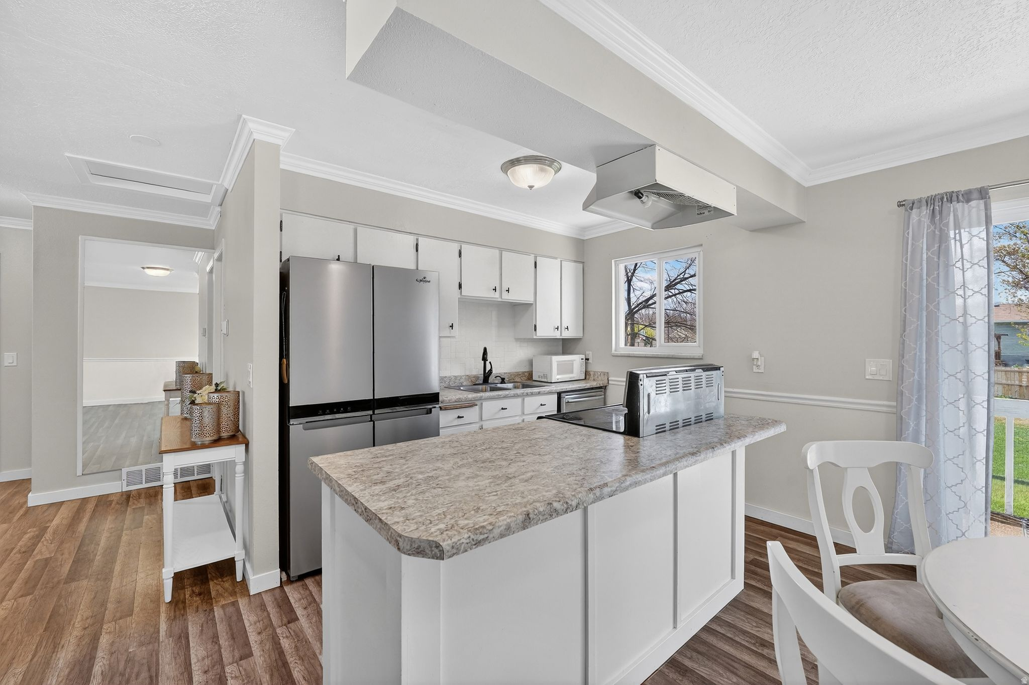 EDGEWOOD - Residential