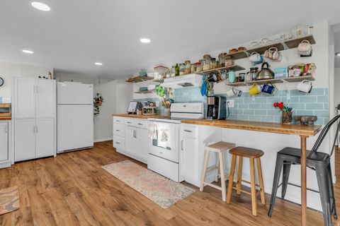 Tiny photo for 9968 S BLOSSOM DR, Sandy, UT 84092 (MLS # 2121387)