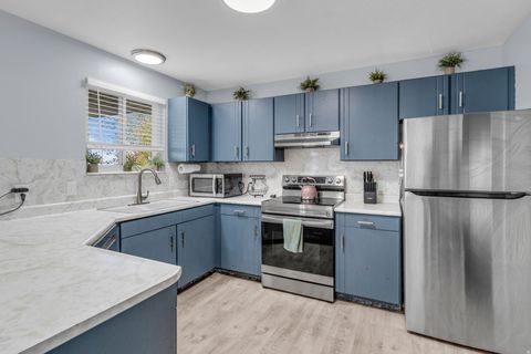 Tiny photo for 9968 S BLOSSOM DR, Sandy, UT 84092 (MLS # 2121387)