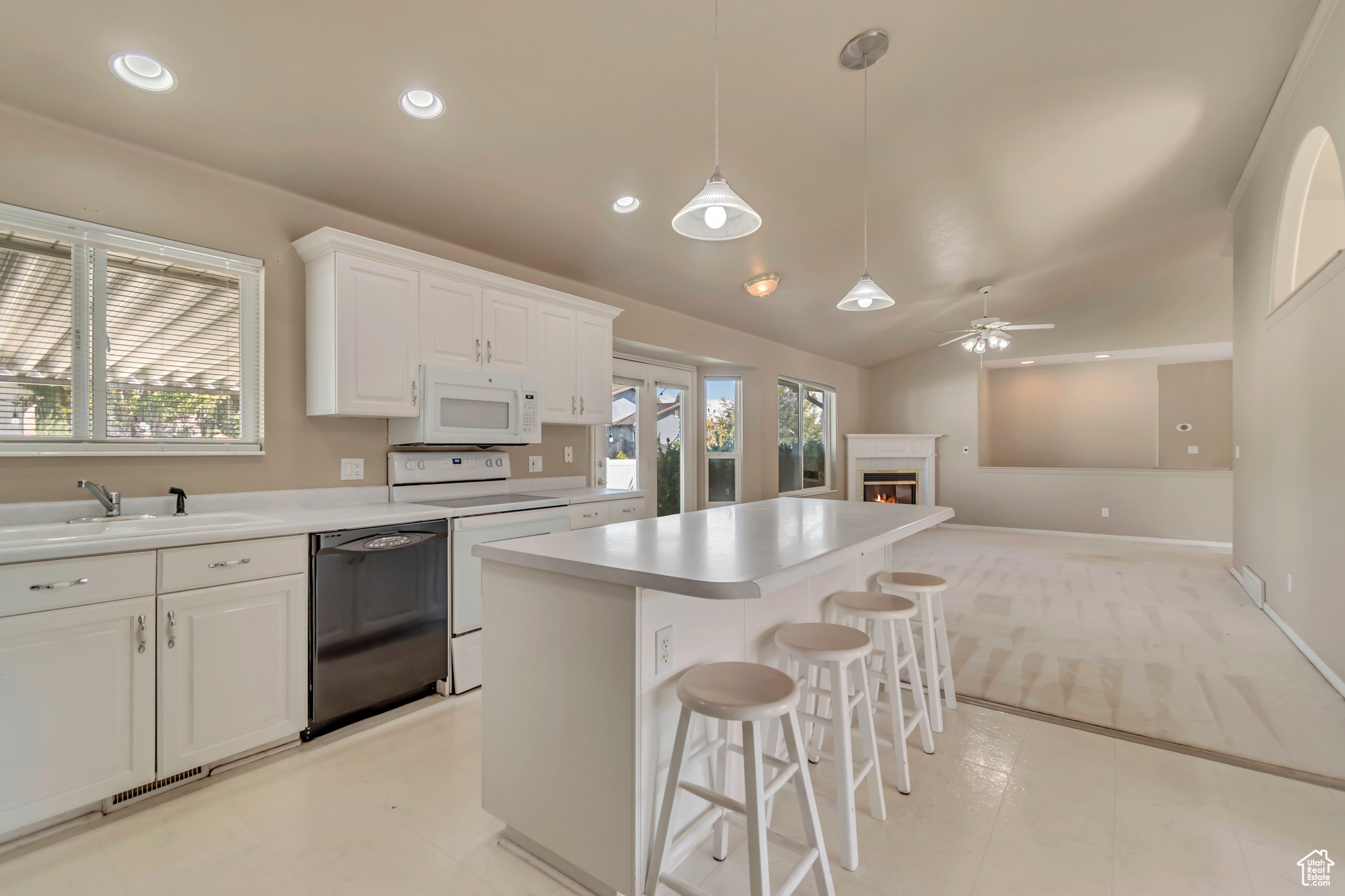 ROSE CREST ESTATES - Residential