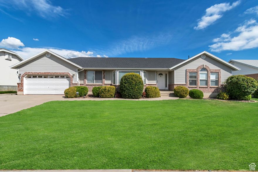Well loved and maintained one-owner home in one of Utah County's most desirable communities. This large rambler has plenty of room to add 2 additional bedrooms in the basement and additional living space.  Enjoy unbeatable convenience with shopping, dining, and quick access to I-15 and the FrontRunner station for easy commuting. Outdoor activities abound with American Fork Canyon, Utah Lake, and Fox Hollow Golf Course just a short distance away. Square footage figures are provided as a courtesy estimate only and were obtained from County Records .  Buyer is advised to obtain an independent measurement.