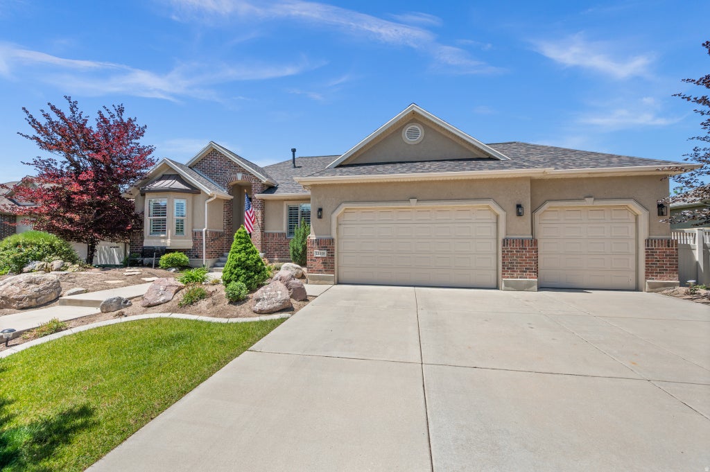 Photo of 13308 S CHERRY CREST DR E, Draper, UT 84020 (MLS # 2162441)