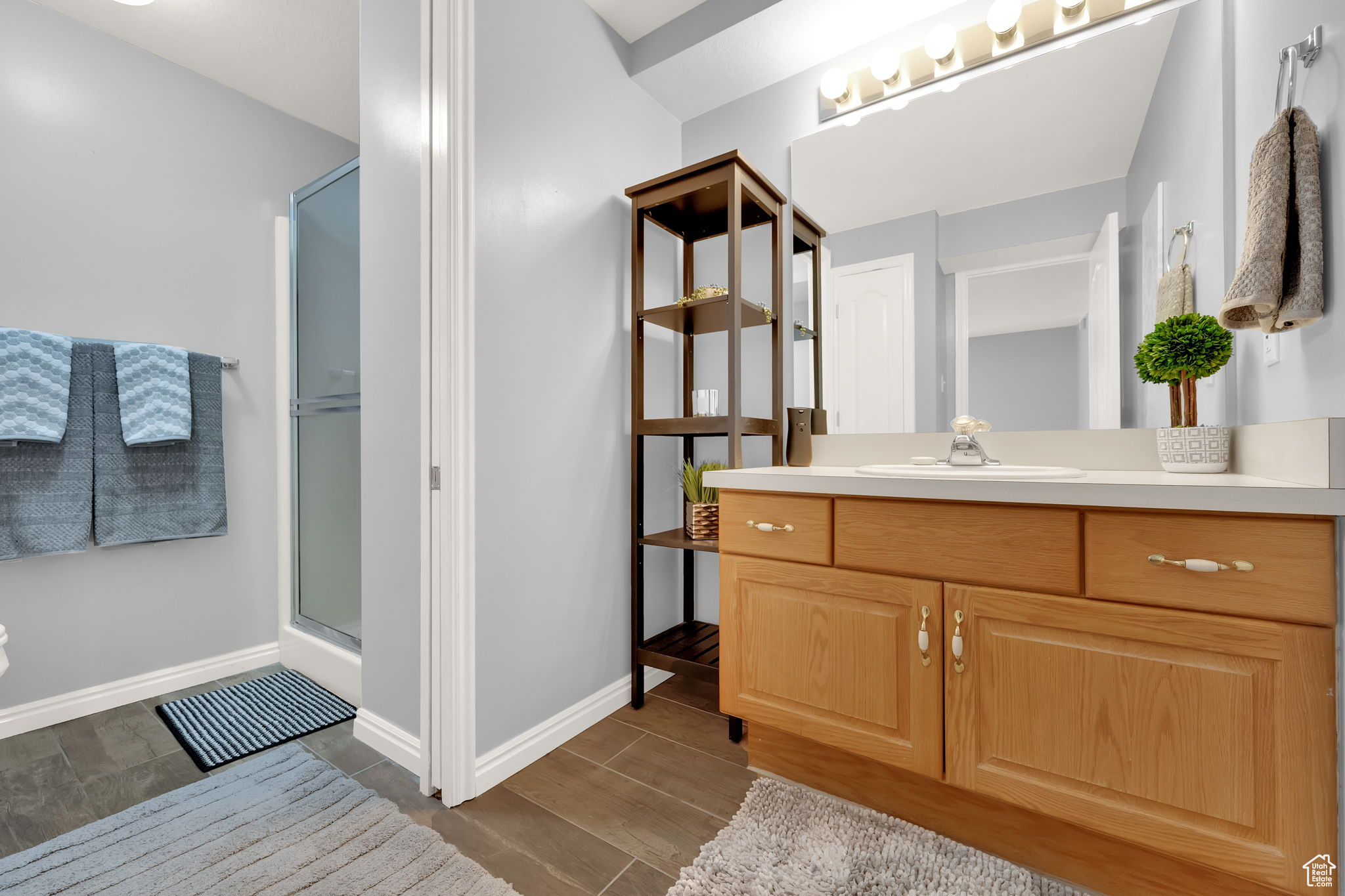 WHITE CITY - Residential