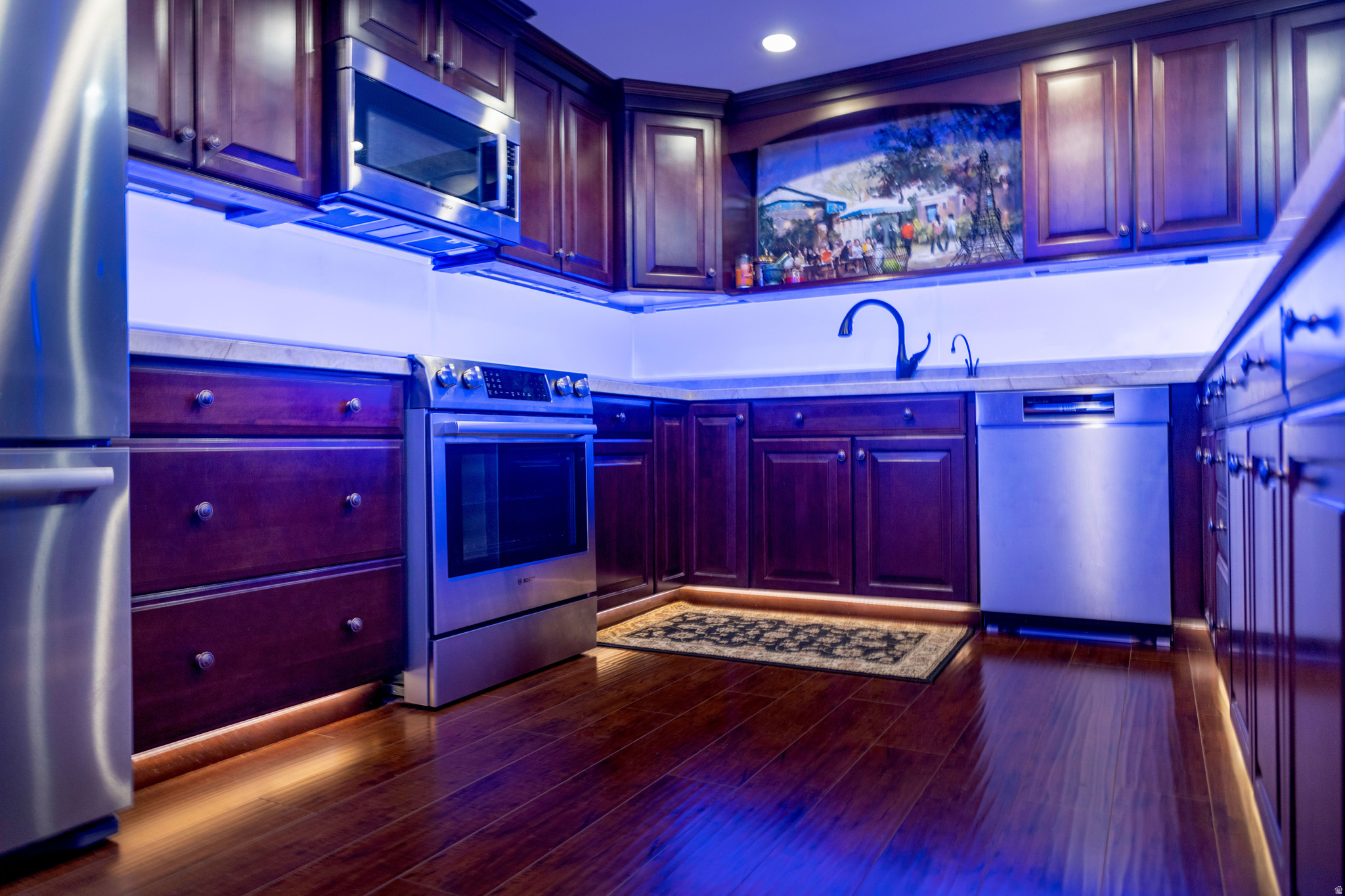 AMERICAN TOWERS - Residential