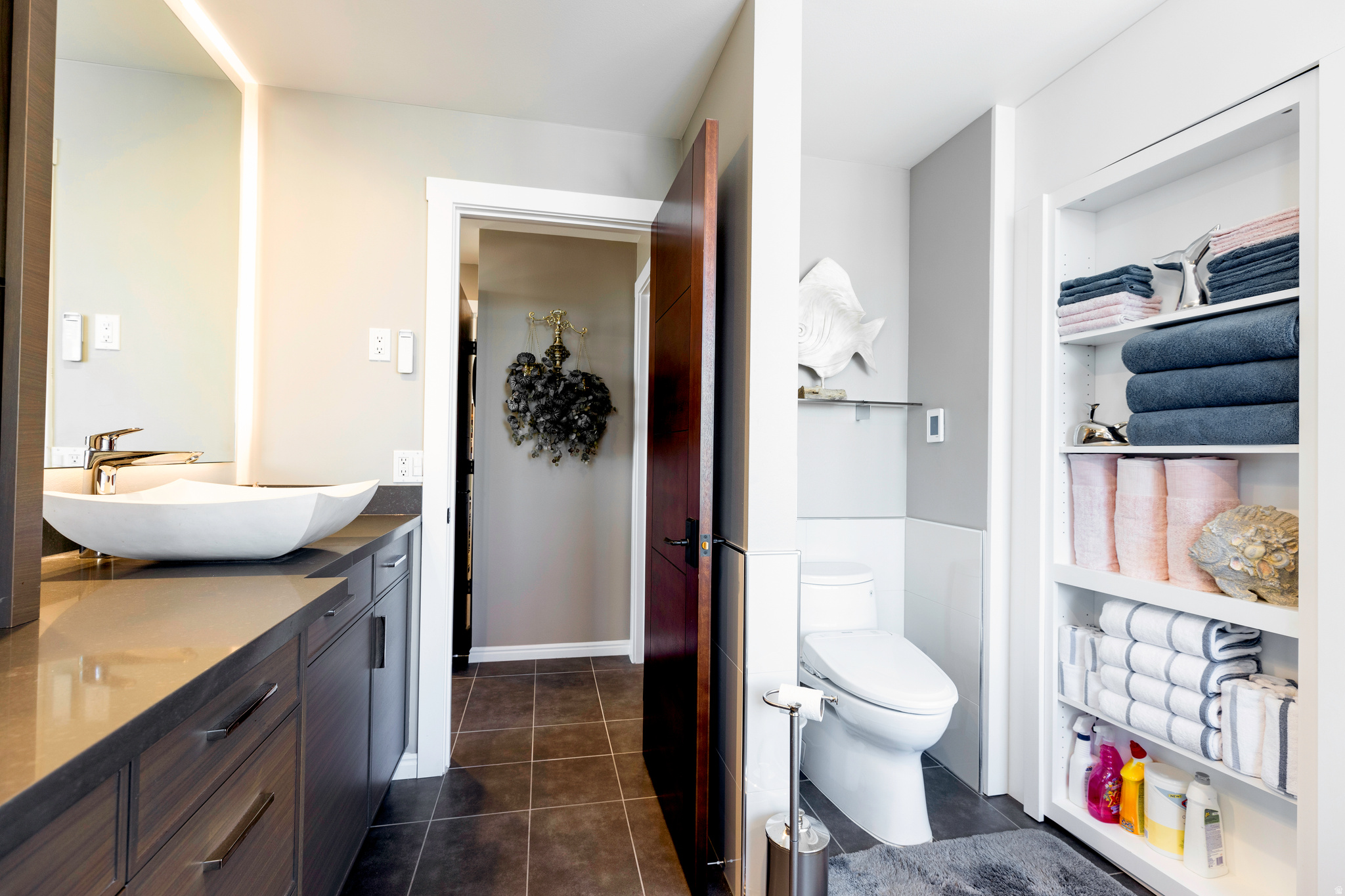 AMERICAN TOWERS - Residential