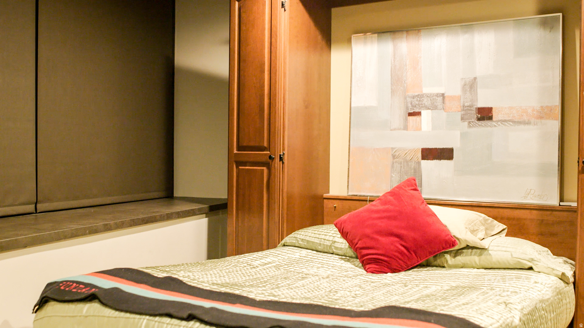 AMERICAN TOWERS - Residential