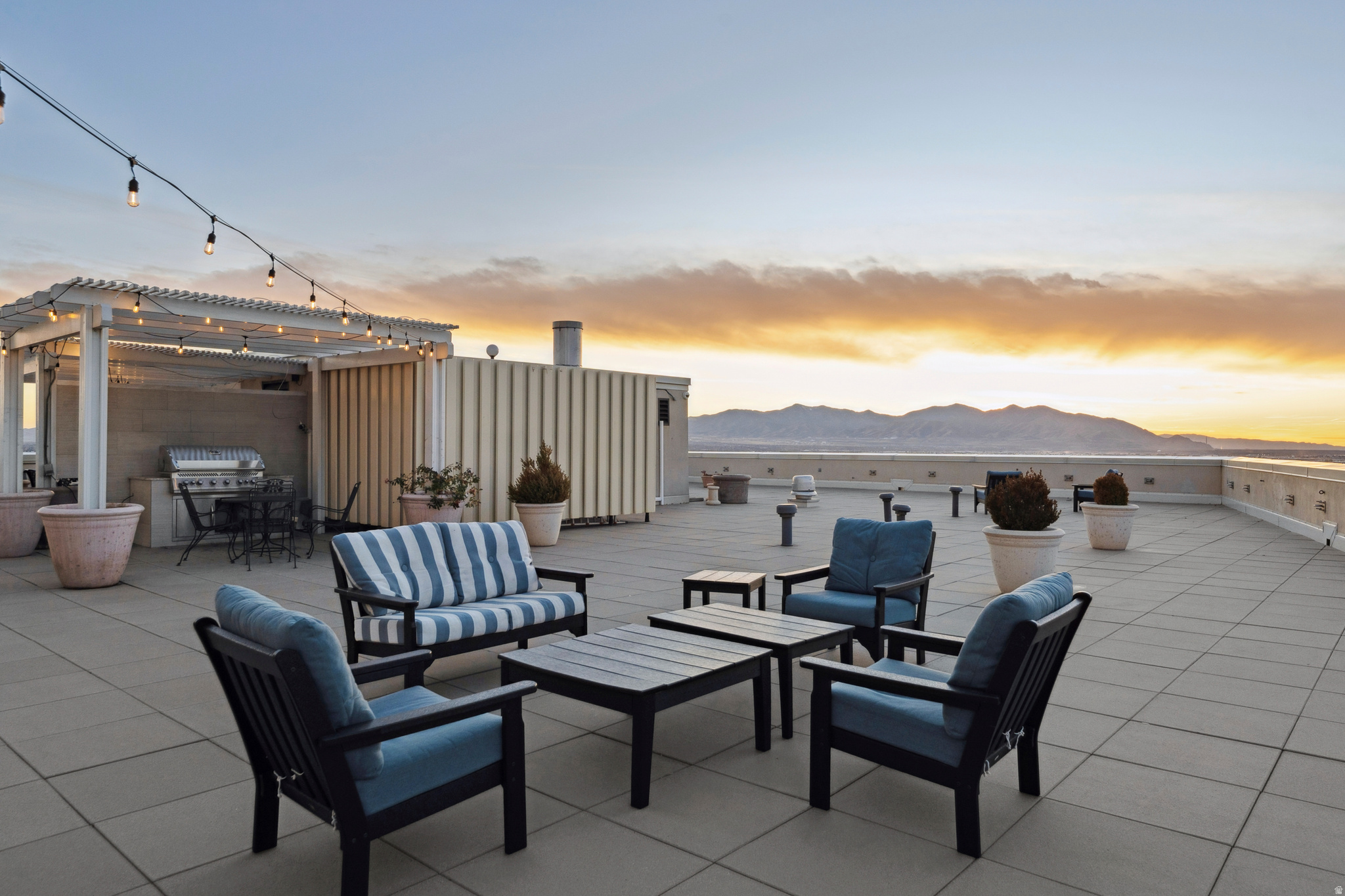 AMERICAN TOWERS - Residential