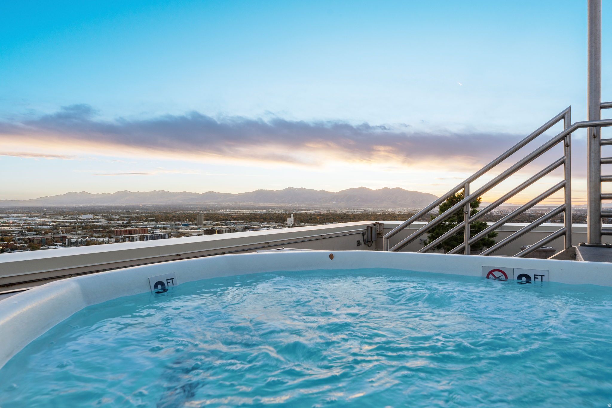 AMERICAN TOWERS - Residential