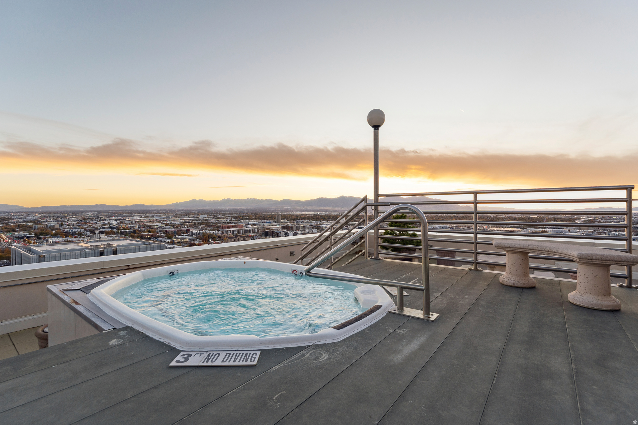 AMERICAN TOWERS - Residential