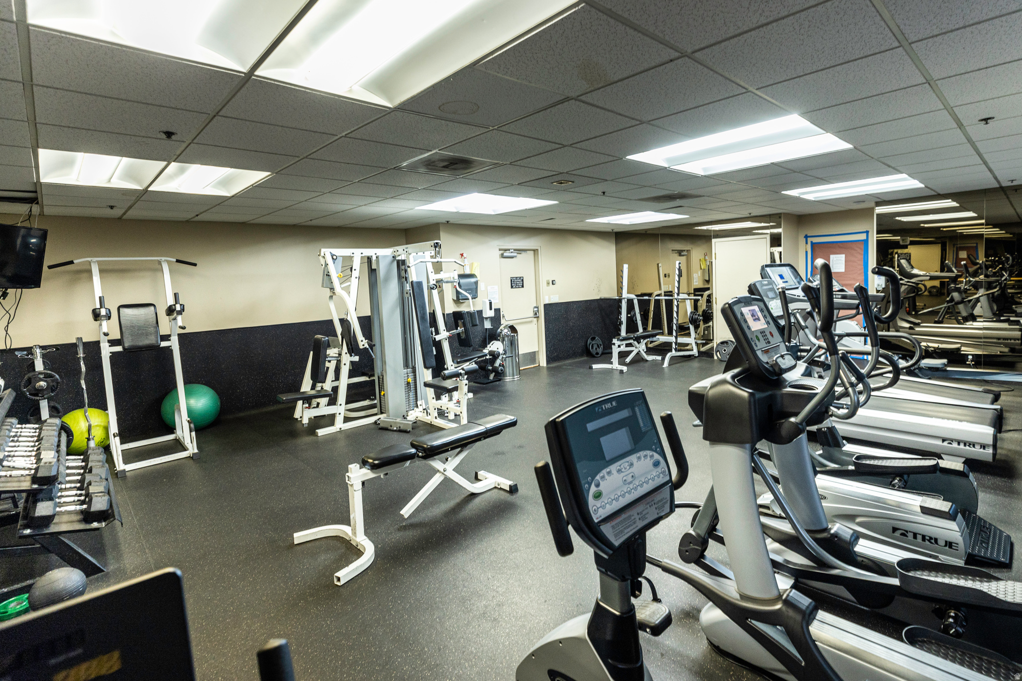 AMERICAN TOWERS - Residential