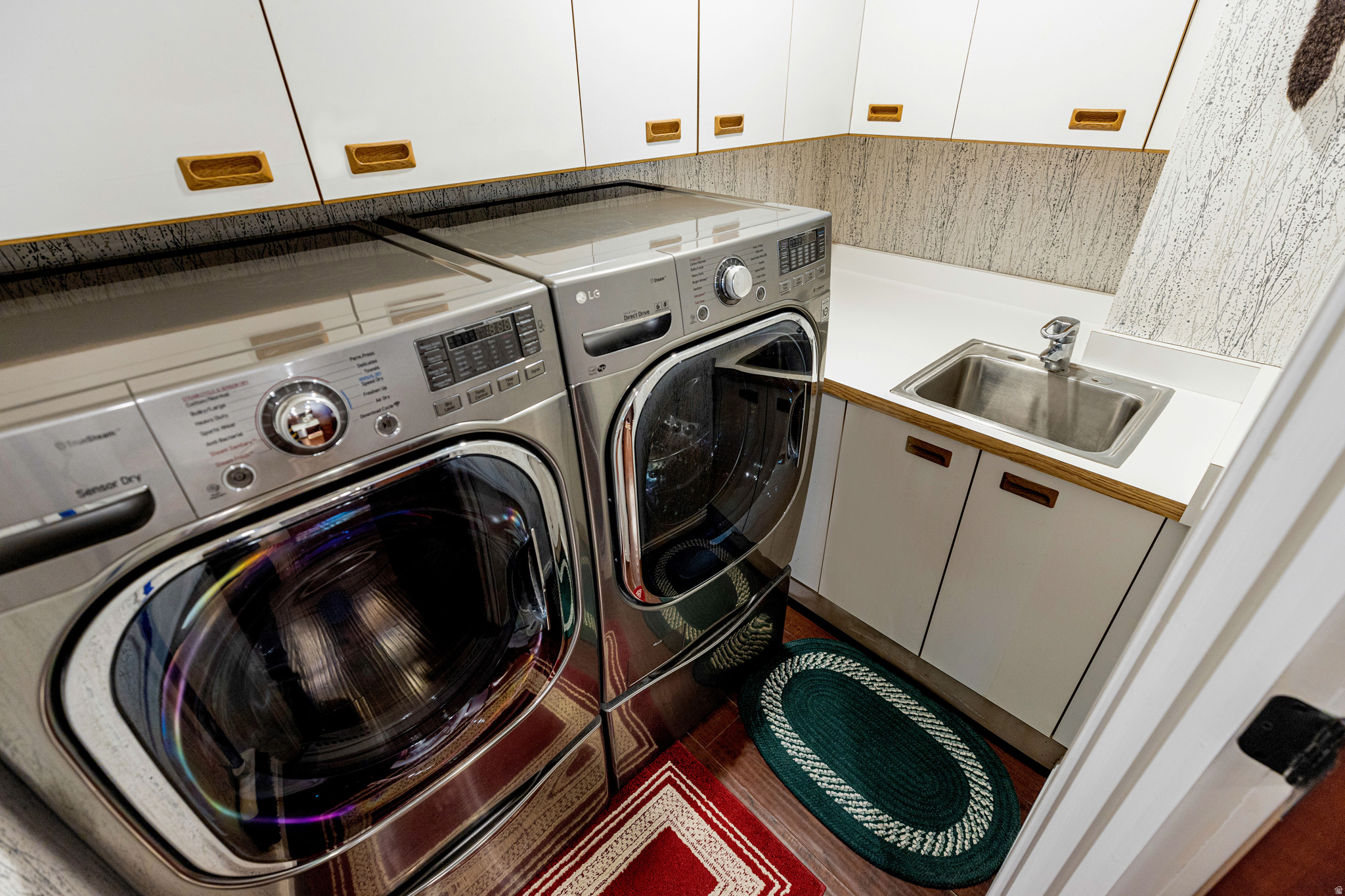 AMERICAN TOWERS - Residential