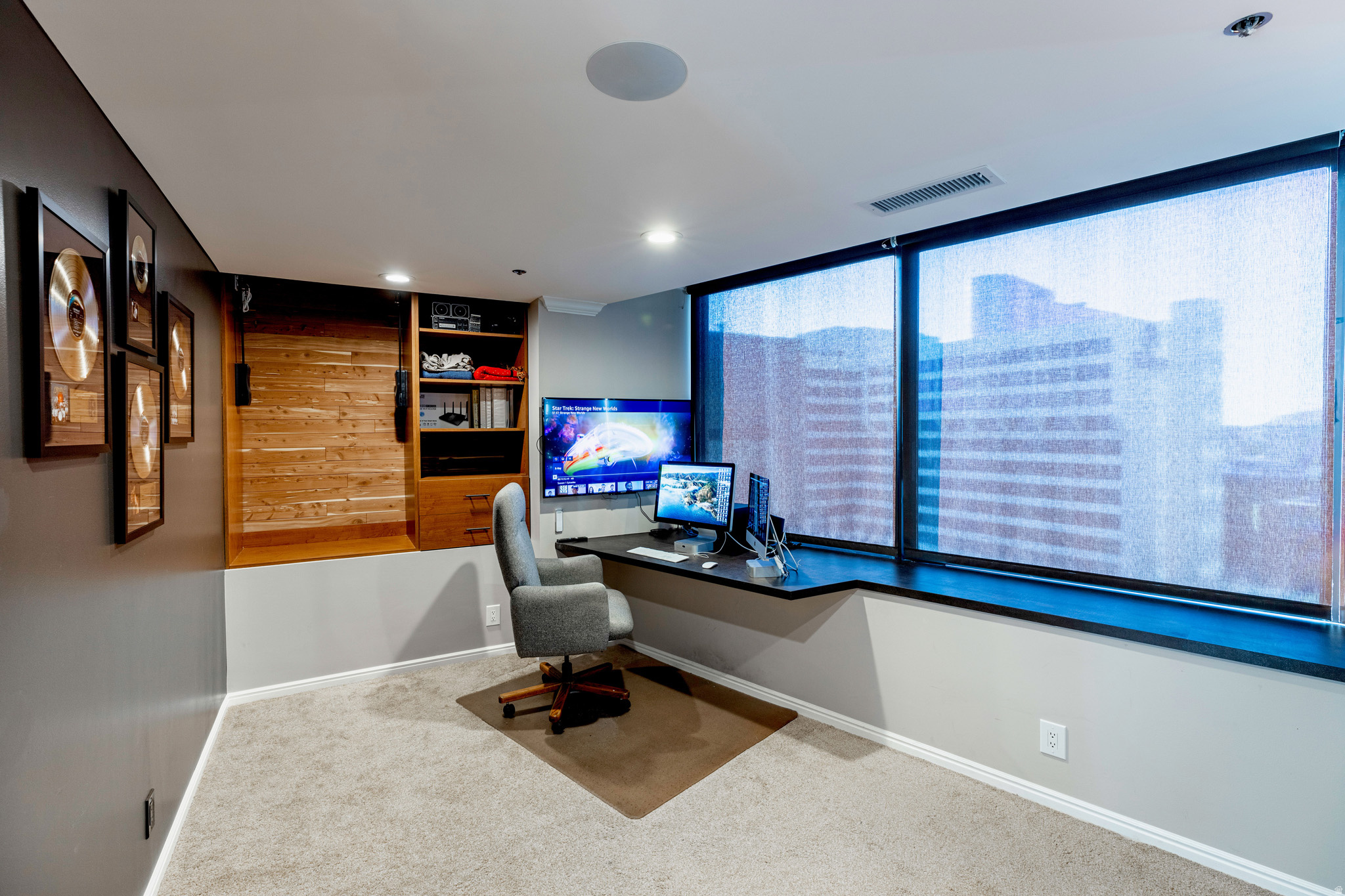 AMERICAN TOWERS - Residential