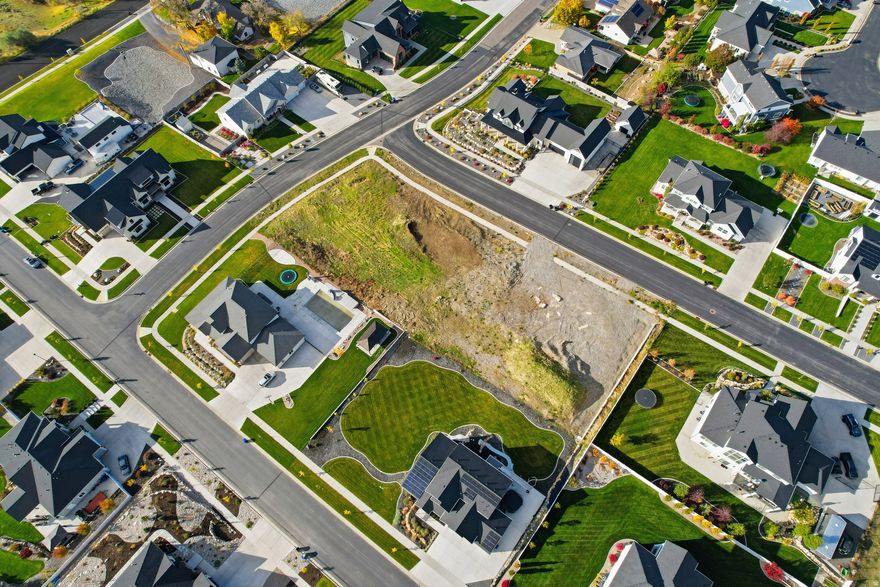 .45-acre lot, ready for construction, located in the foothills with a view of the valley. $30,000.00 retaining wall in place.  Architectural plans specifically designed for the lot are available.   One of the last available lots of its kind in this area.