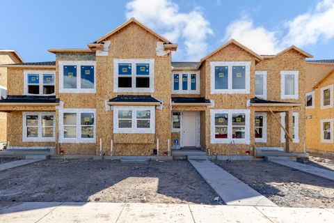 Photo of 800 N BANNER DR #656, Saratoga Springs, UT 84045 (MLS # 2143096)