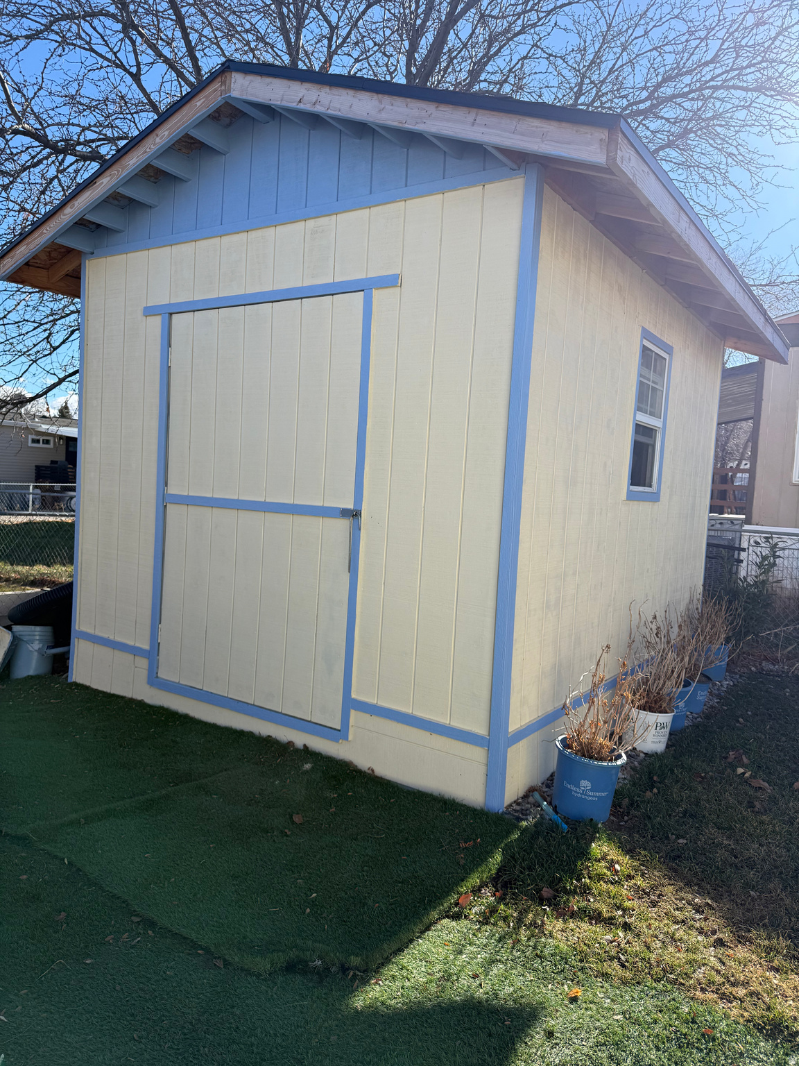 VILLA WEST - Residential