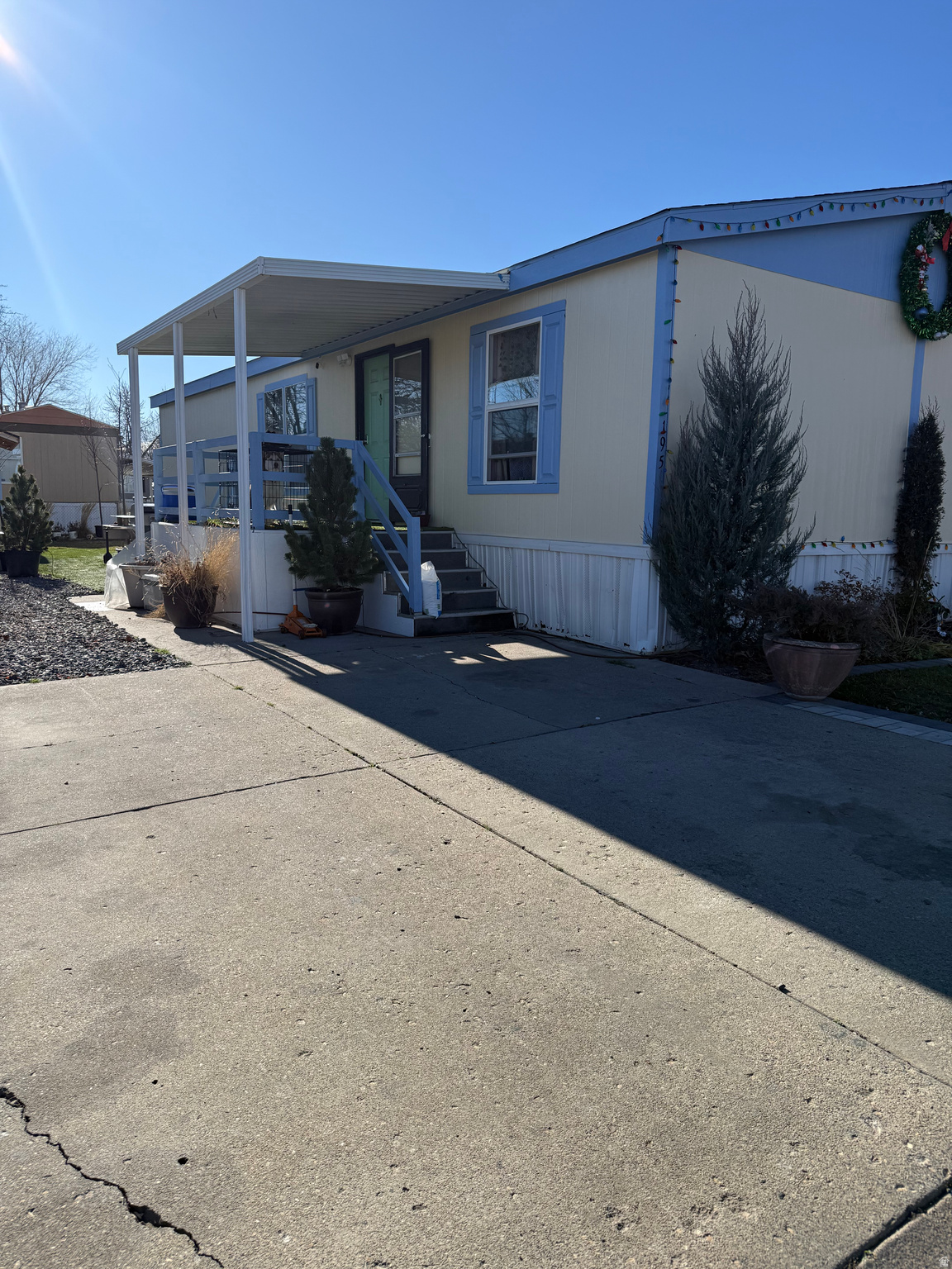 VILLA WEST - Residential