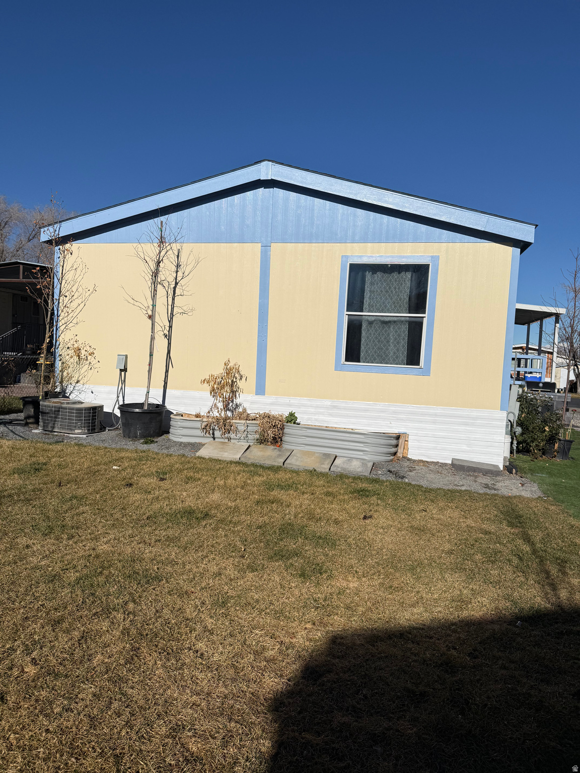 VILLA WEST - Residential