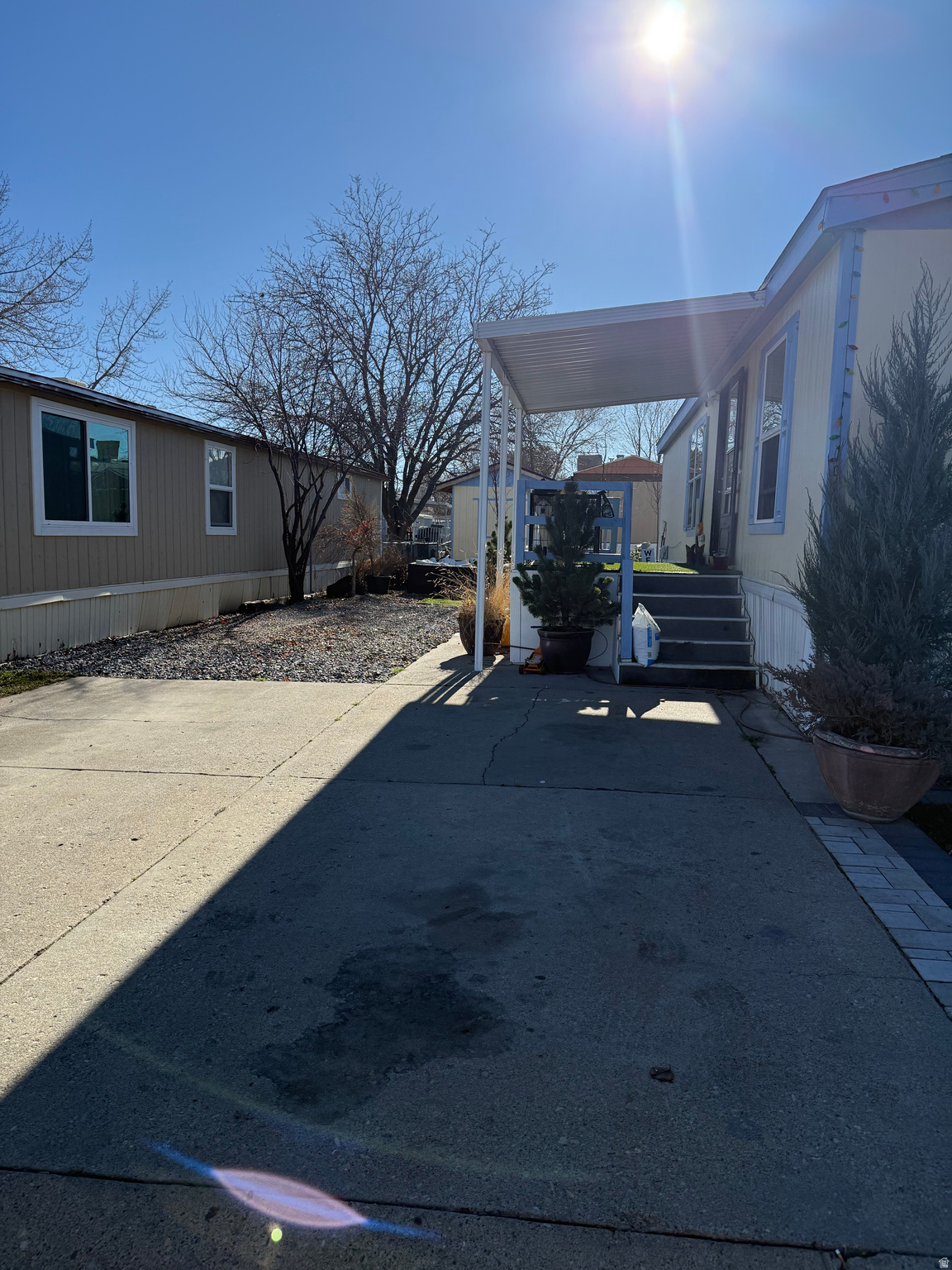 VILLA WEST - Residential