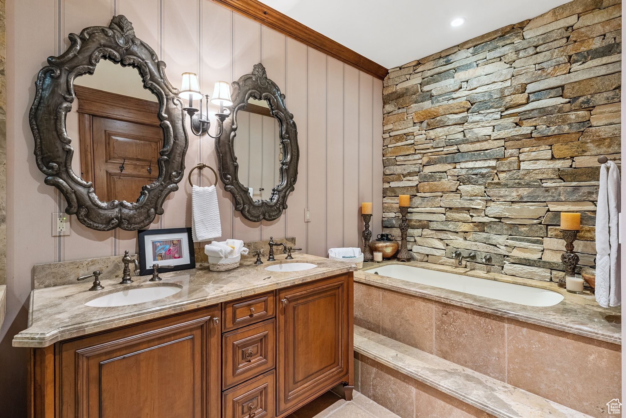 ST. REGIS - Residential