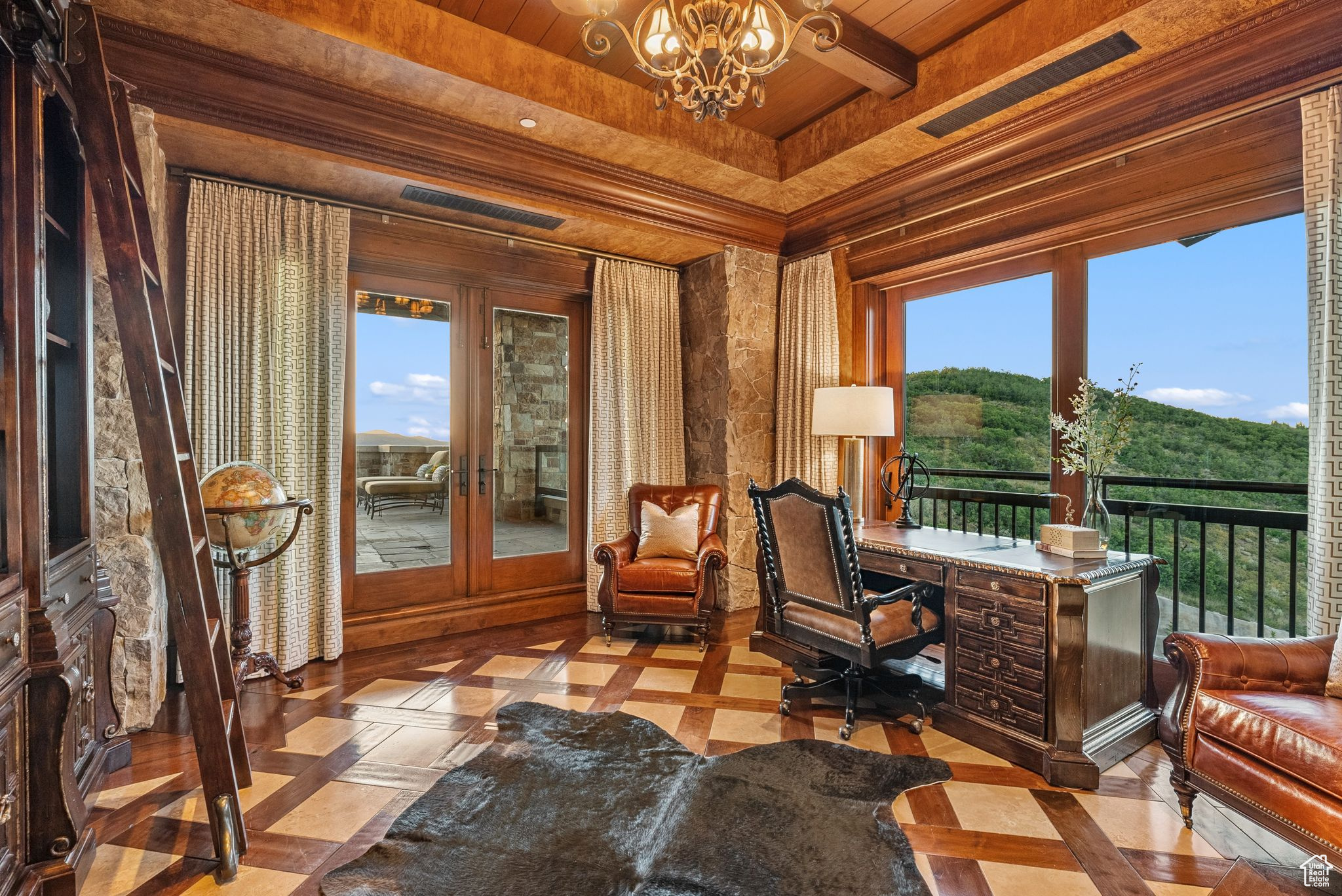 ST. REGIS - Residential