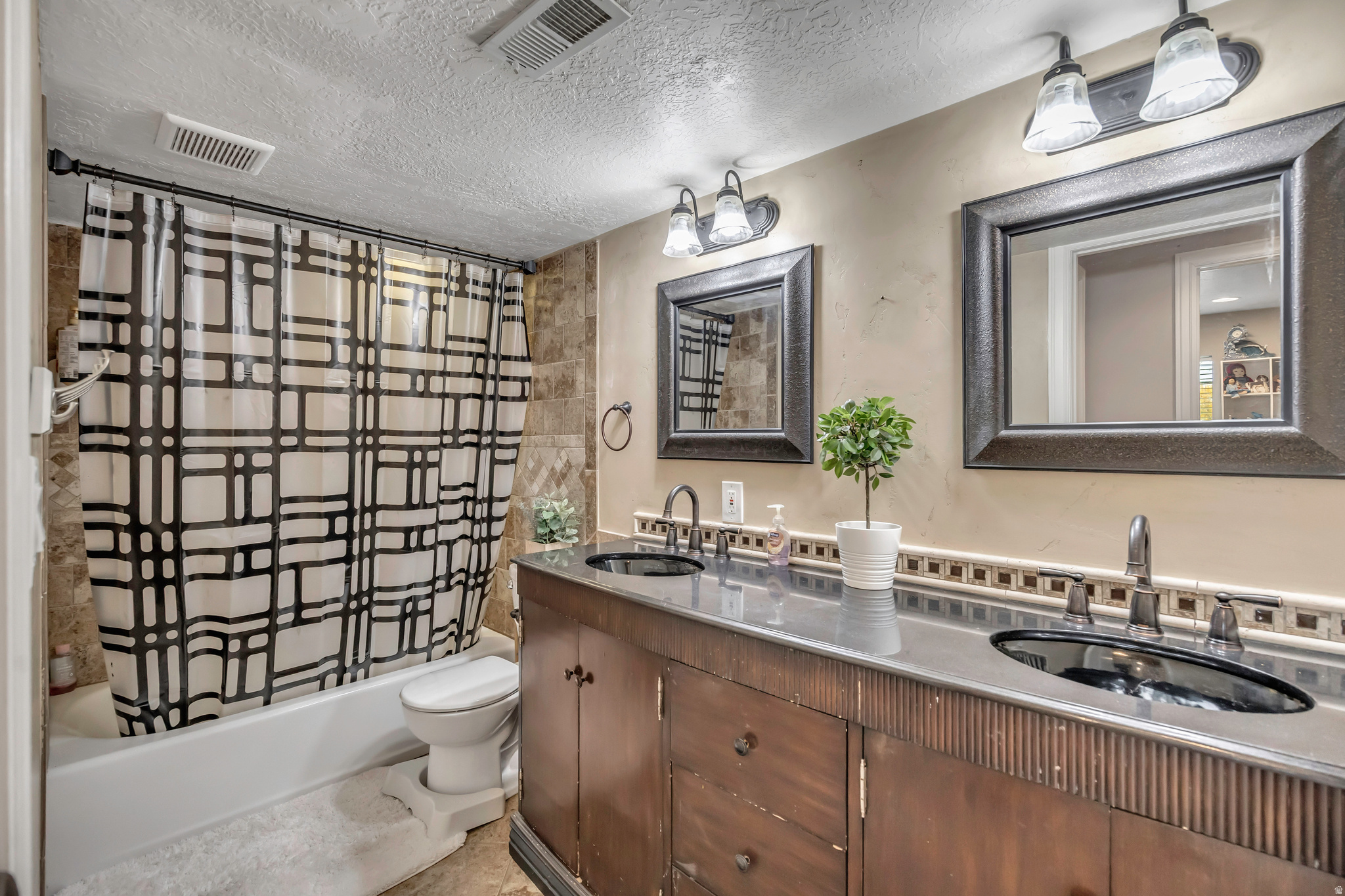 CHAPPEL VALLEY - Residential