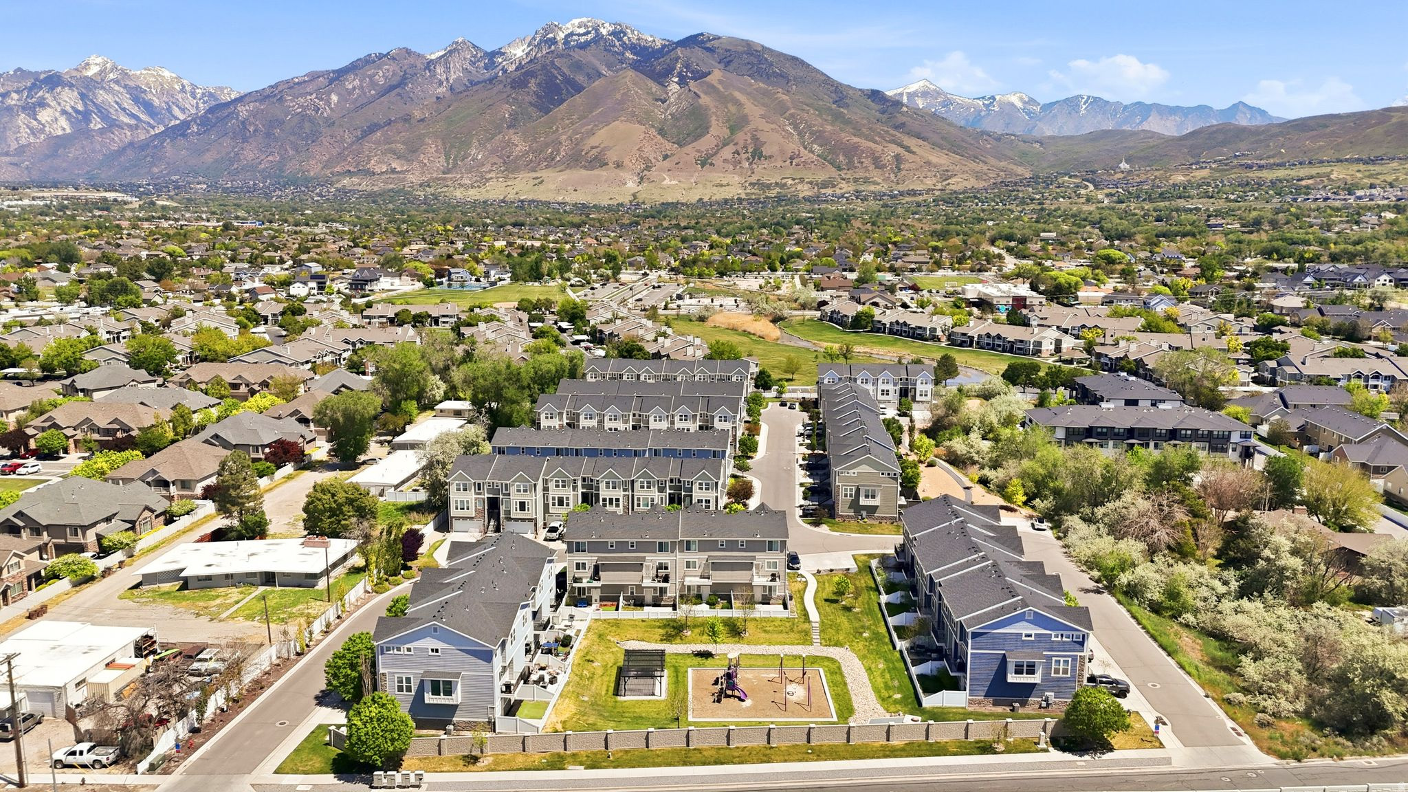 CREEKSIDE - Residential