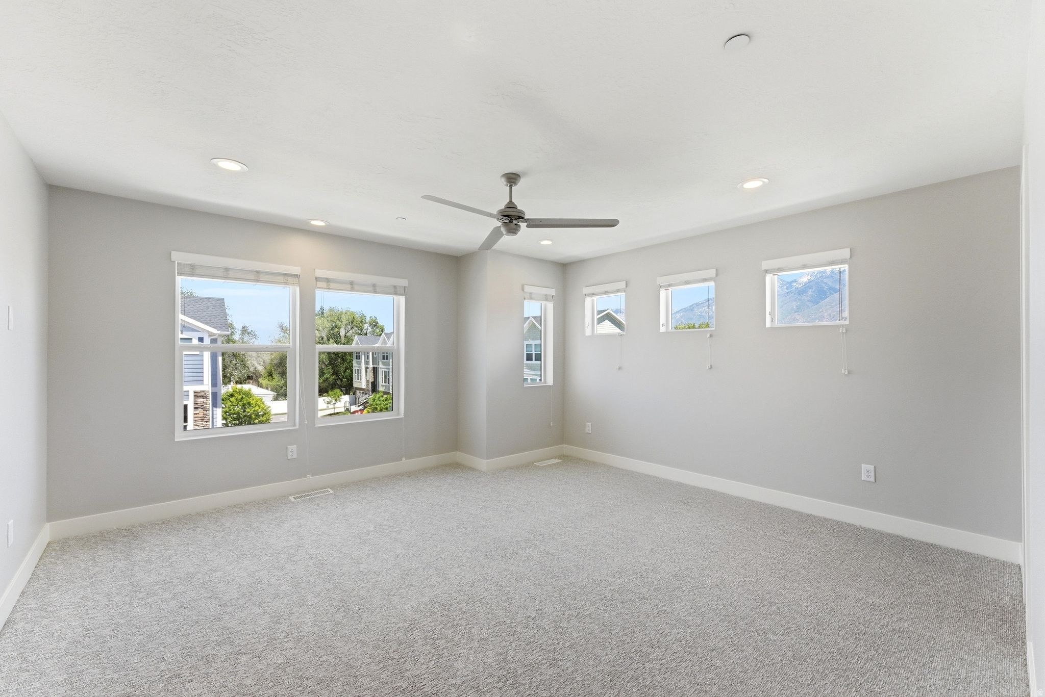 CREEKSIDE - Residential
