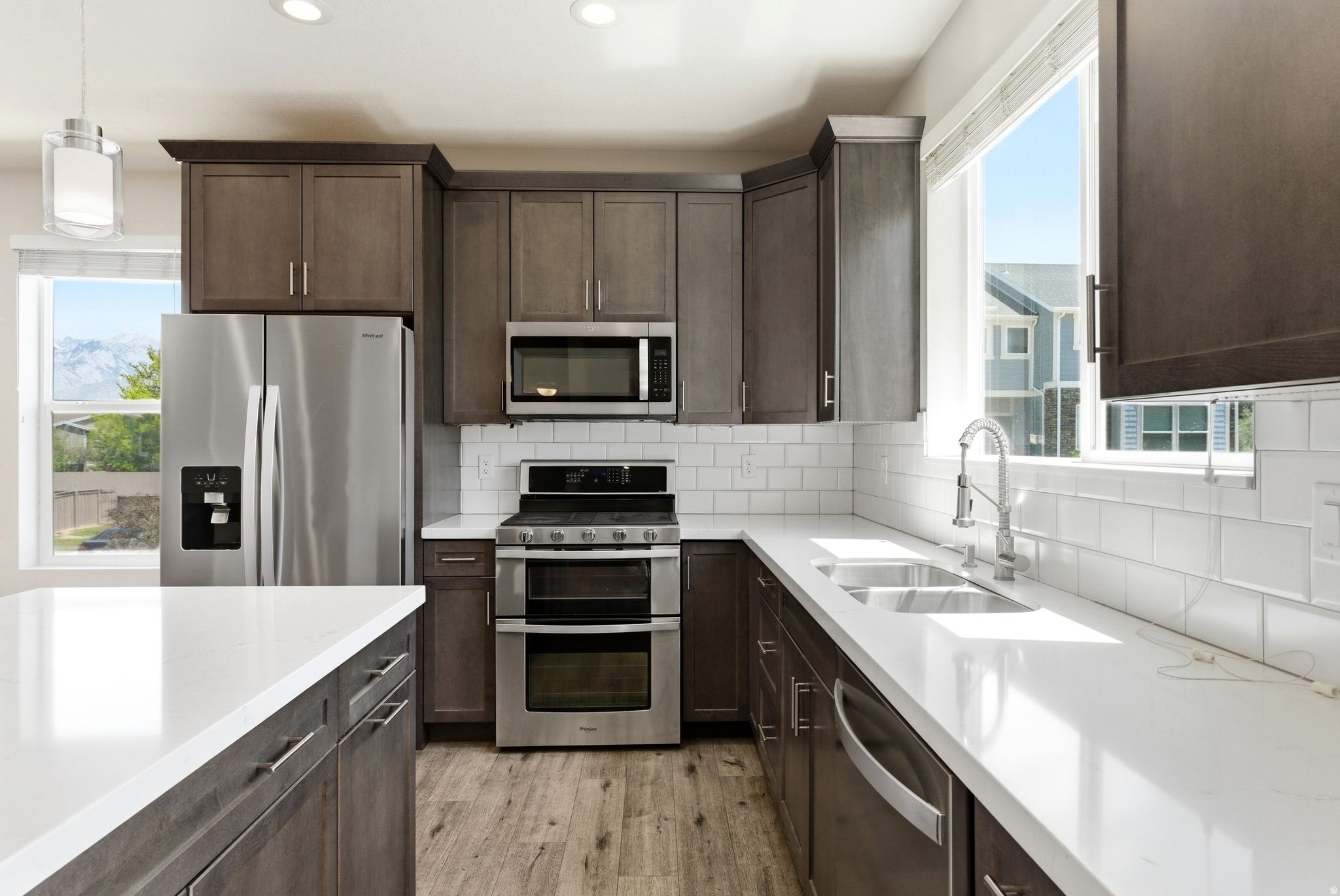 CREEKSIDE - Residential