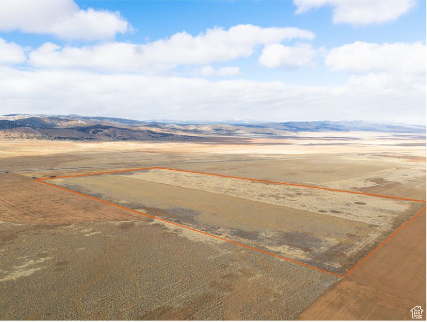 Now available: 80 acres of prime land in Juab County! Parcel #XC00-3103, previously used for soil banking, offers a well-maintained and fertile property with endless potential. Whether you're looking to expand your agricultural operations, invest in conservation, or develop a private retreat, this expansive parcel provides ample space and flexibility. The land's history of soil banking ensures a solid foundation for future projects, while its location offers the perfect blend of rural tranquility and accessibility. Boundary red lines are approximate, buyer to verify all information.