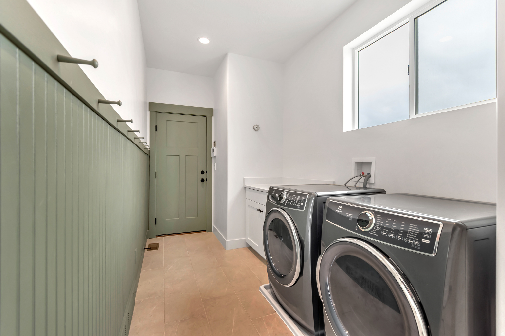 HIDDEN OAKS - Residential