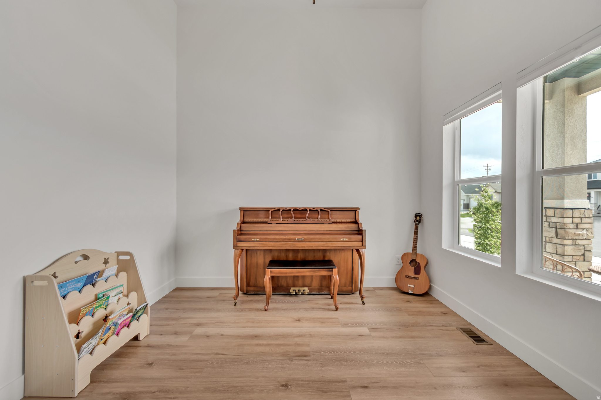 HIDDEN OAKS - Residential