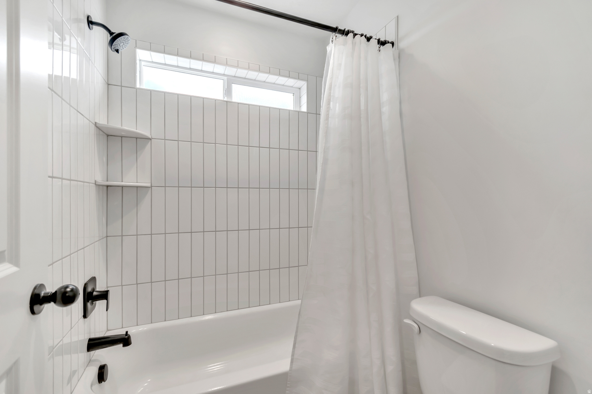 HIDDEN OAKS - Residential