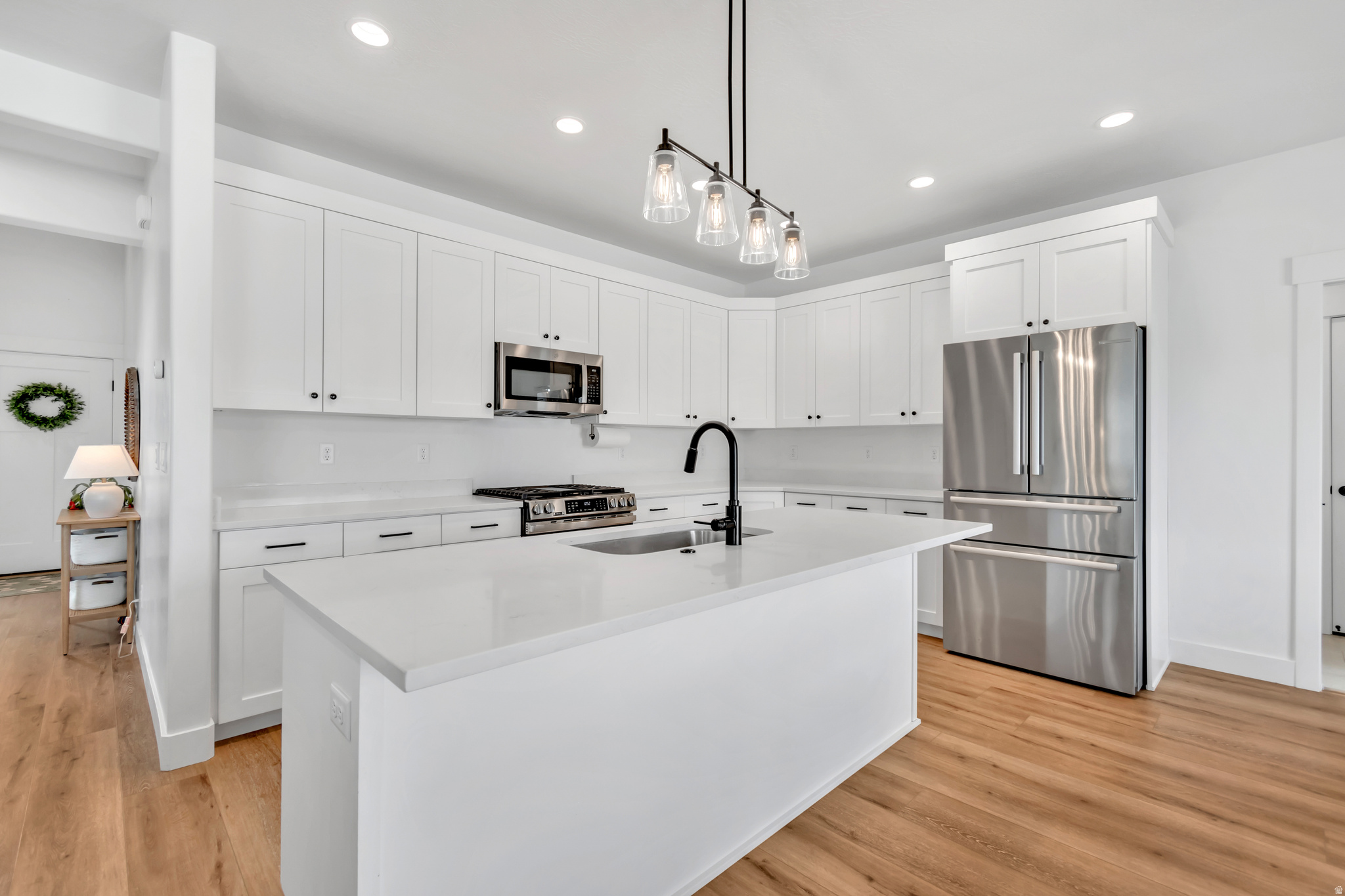 HIDDEN OAKS - Residential