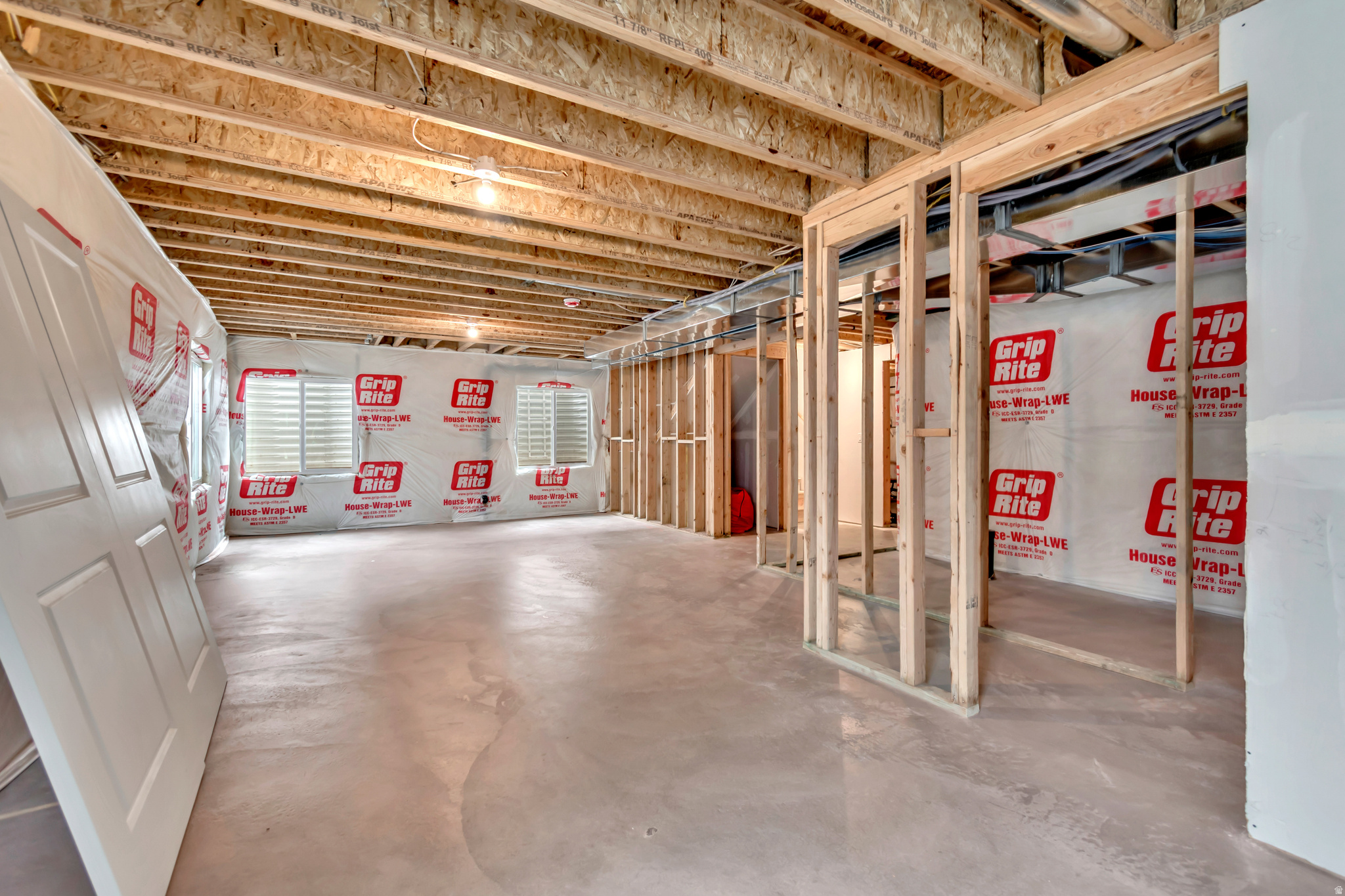 HIDDEN OAKS - Residential