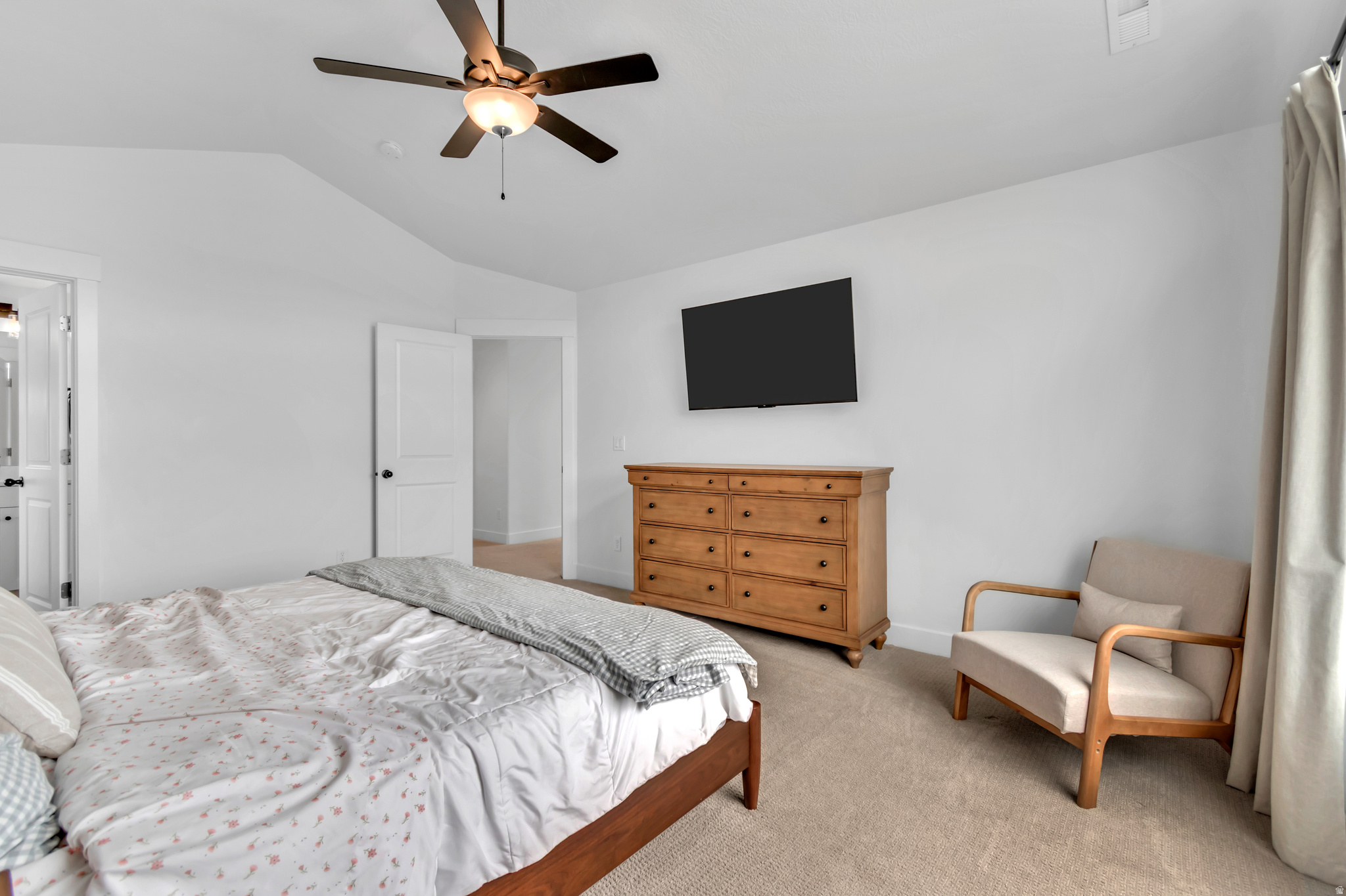 HIDDEN OAKS - Residential