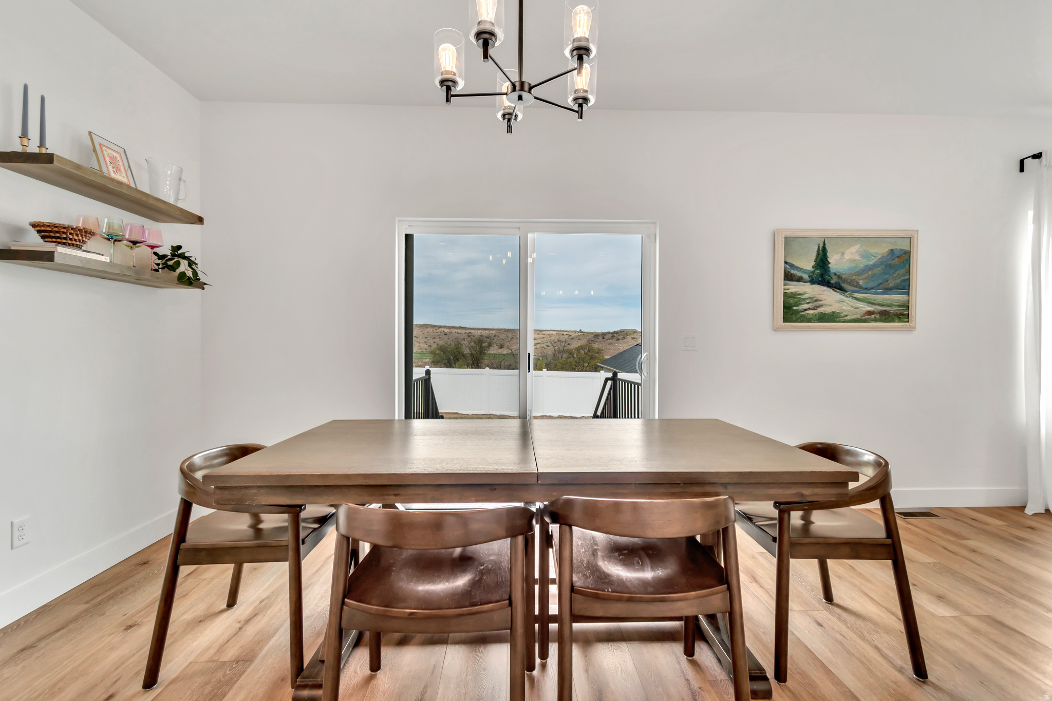 HIDDEN OAKS - Residential