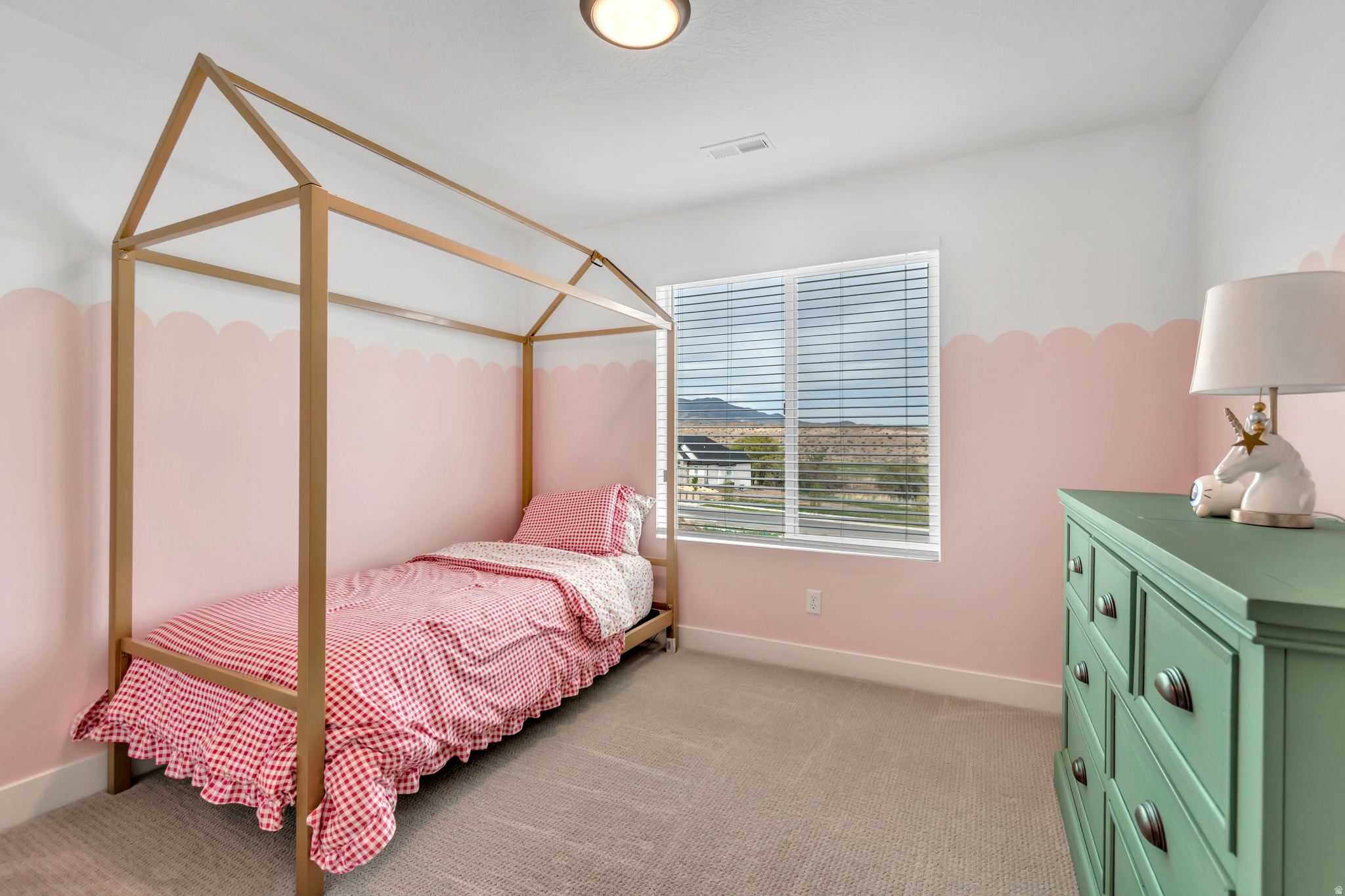 HIDDEN OAKS - Residential