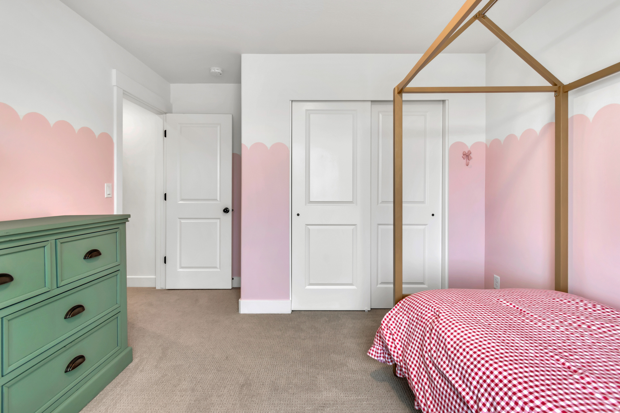 HIDDEN OAKS - Residential