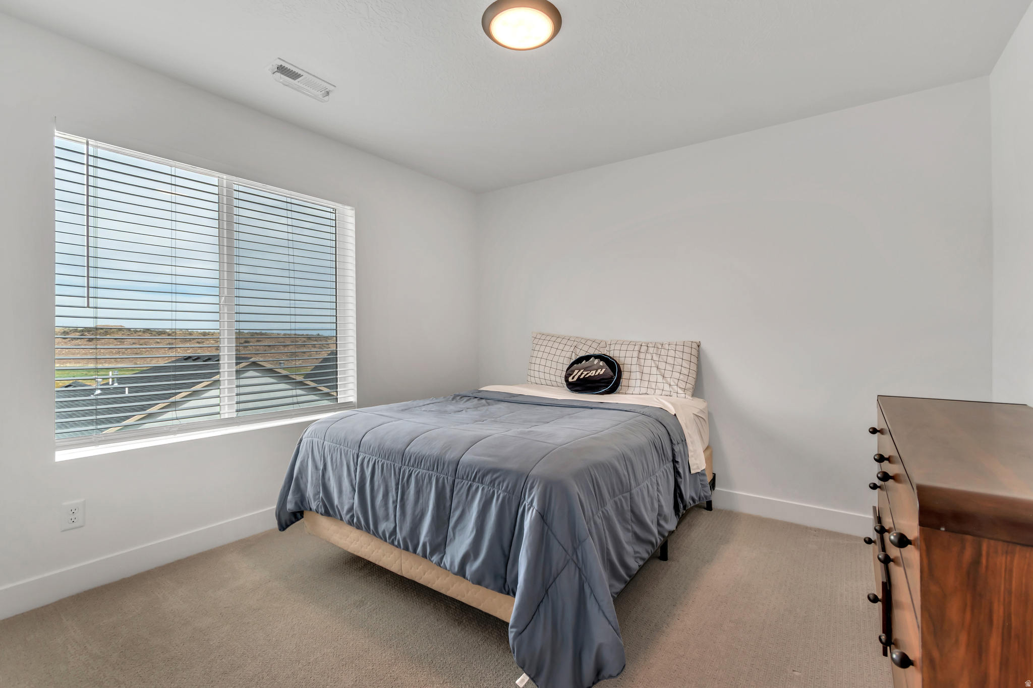 HIDDEN OAKS - Residential