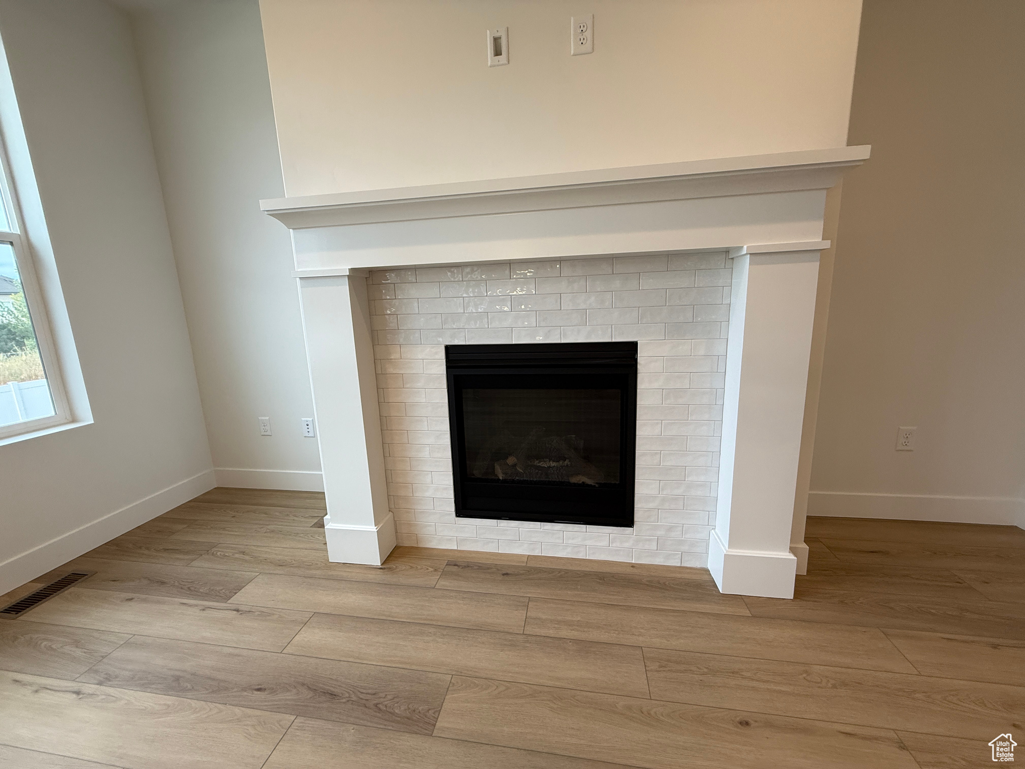 DIAMOND E - Residential
