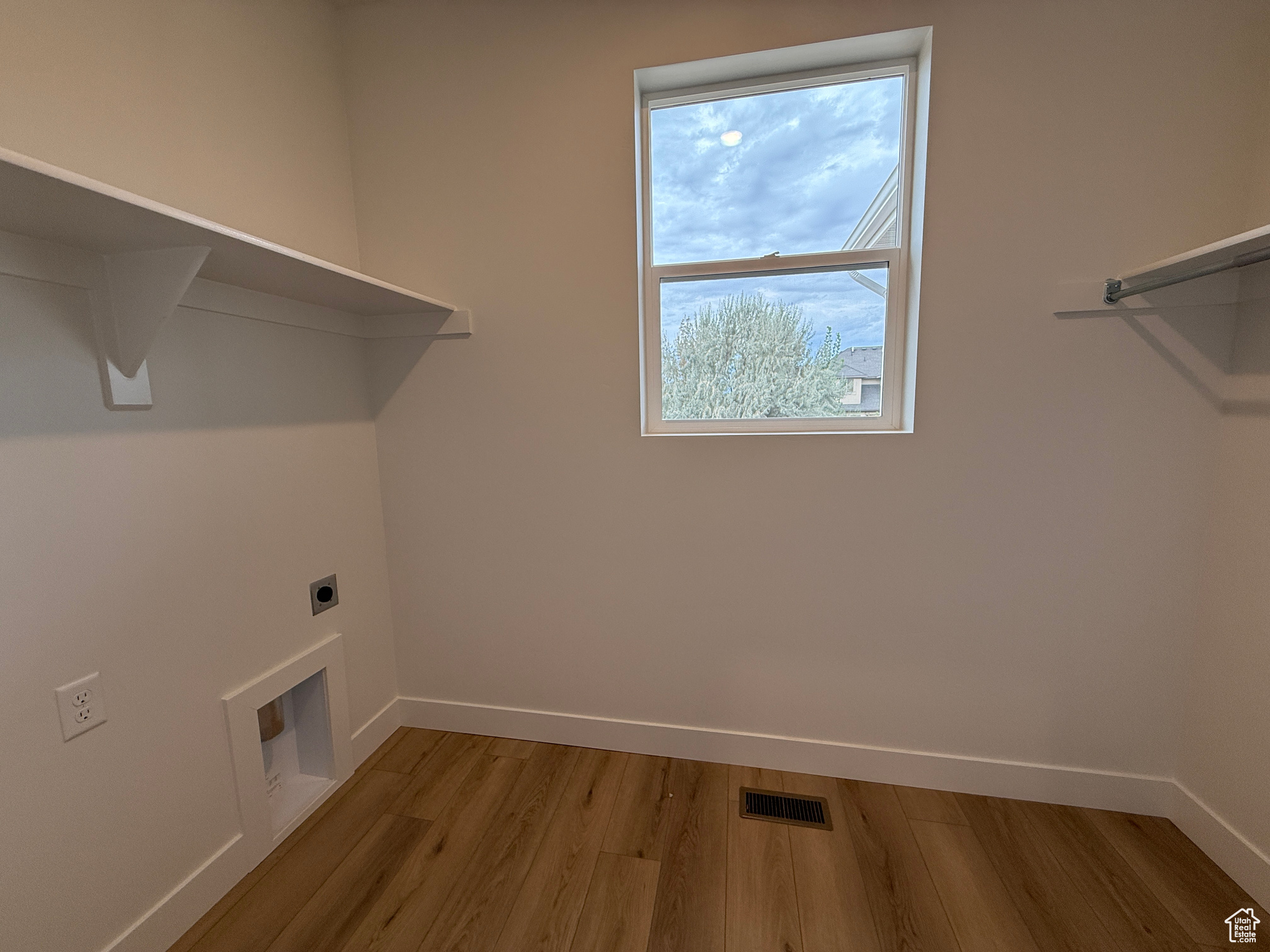 DIAMOND E - Residential