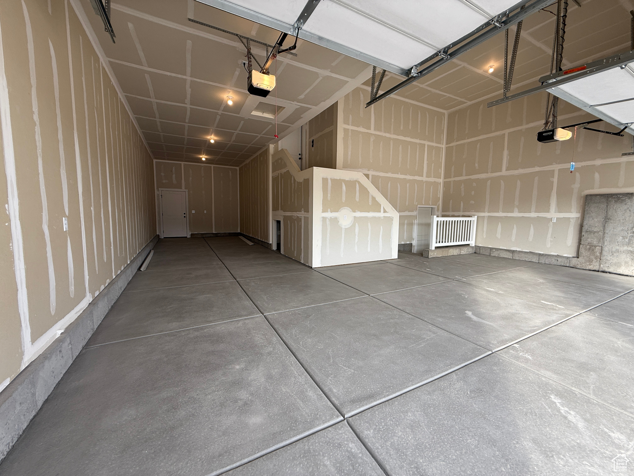 DIAMOND E - Residential