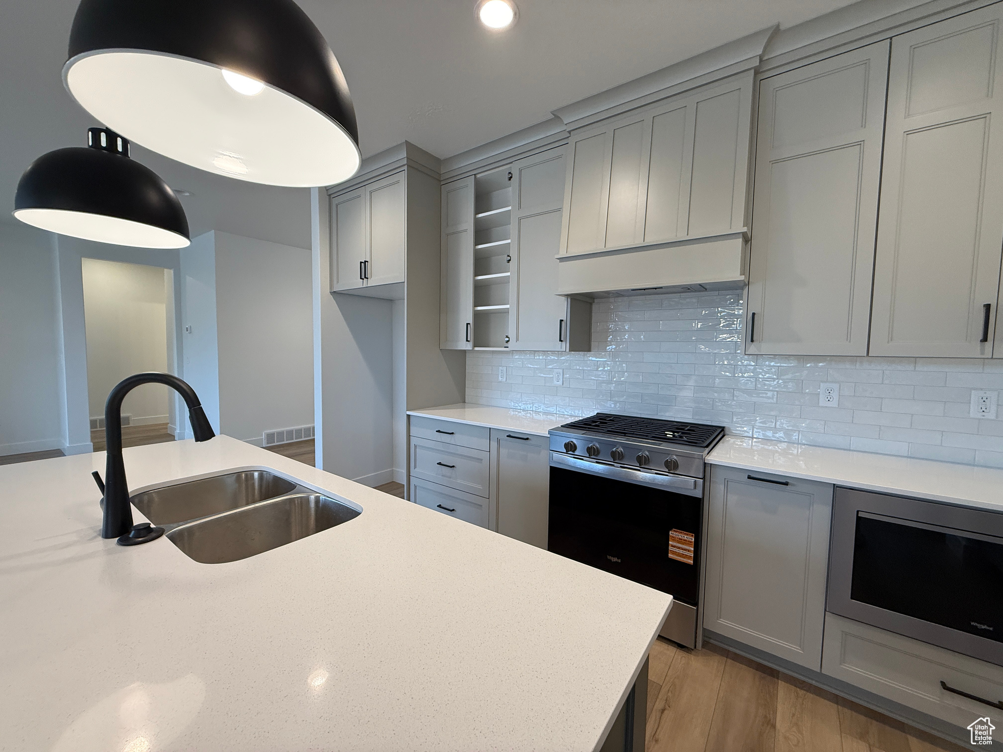 DIAMOND E - Residential