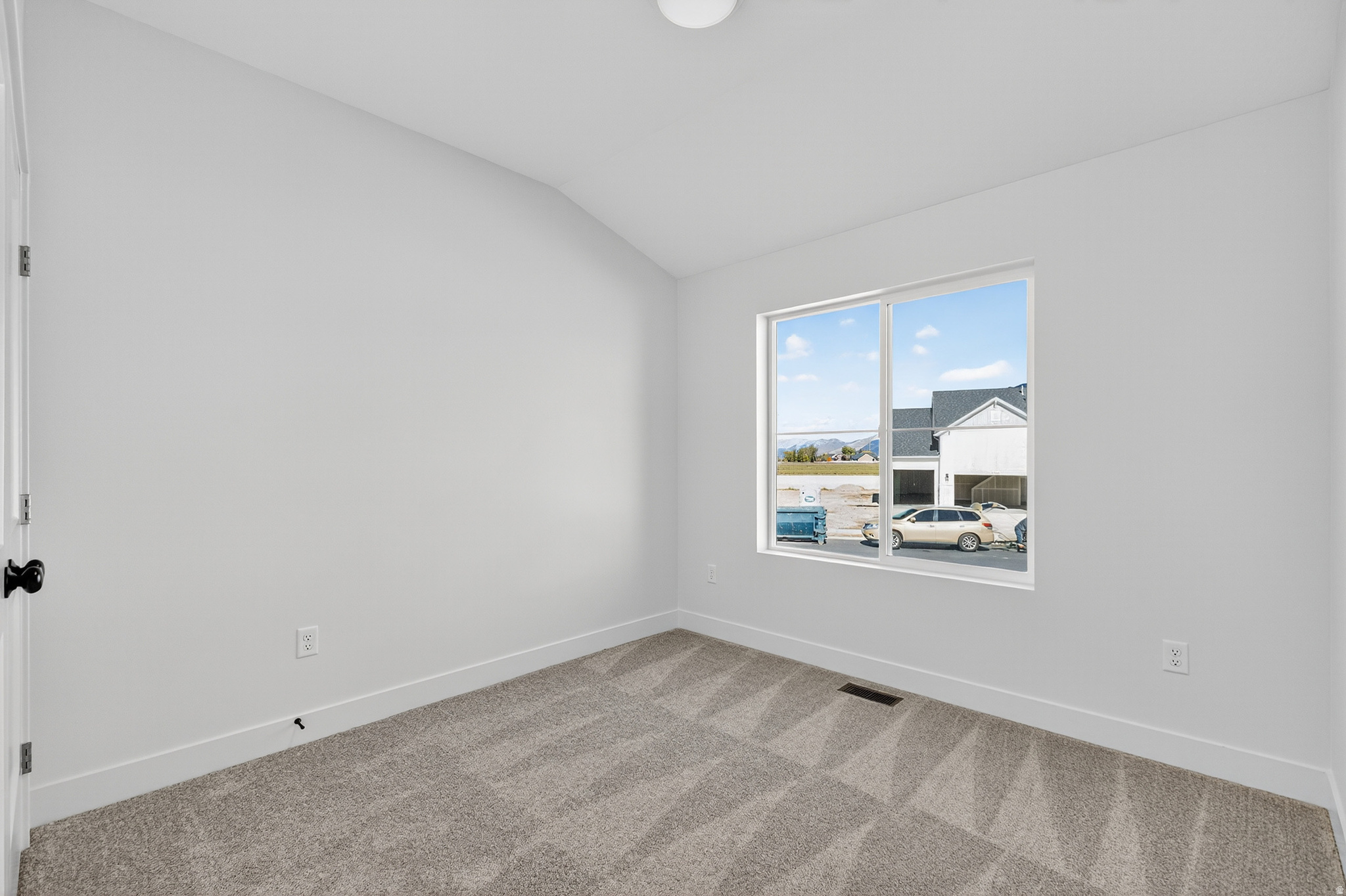 DIAMOND E - Residential