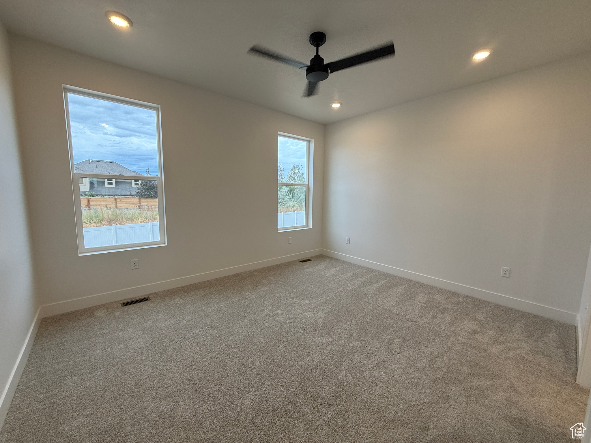 DIAMOND E - Residential